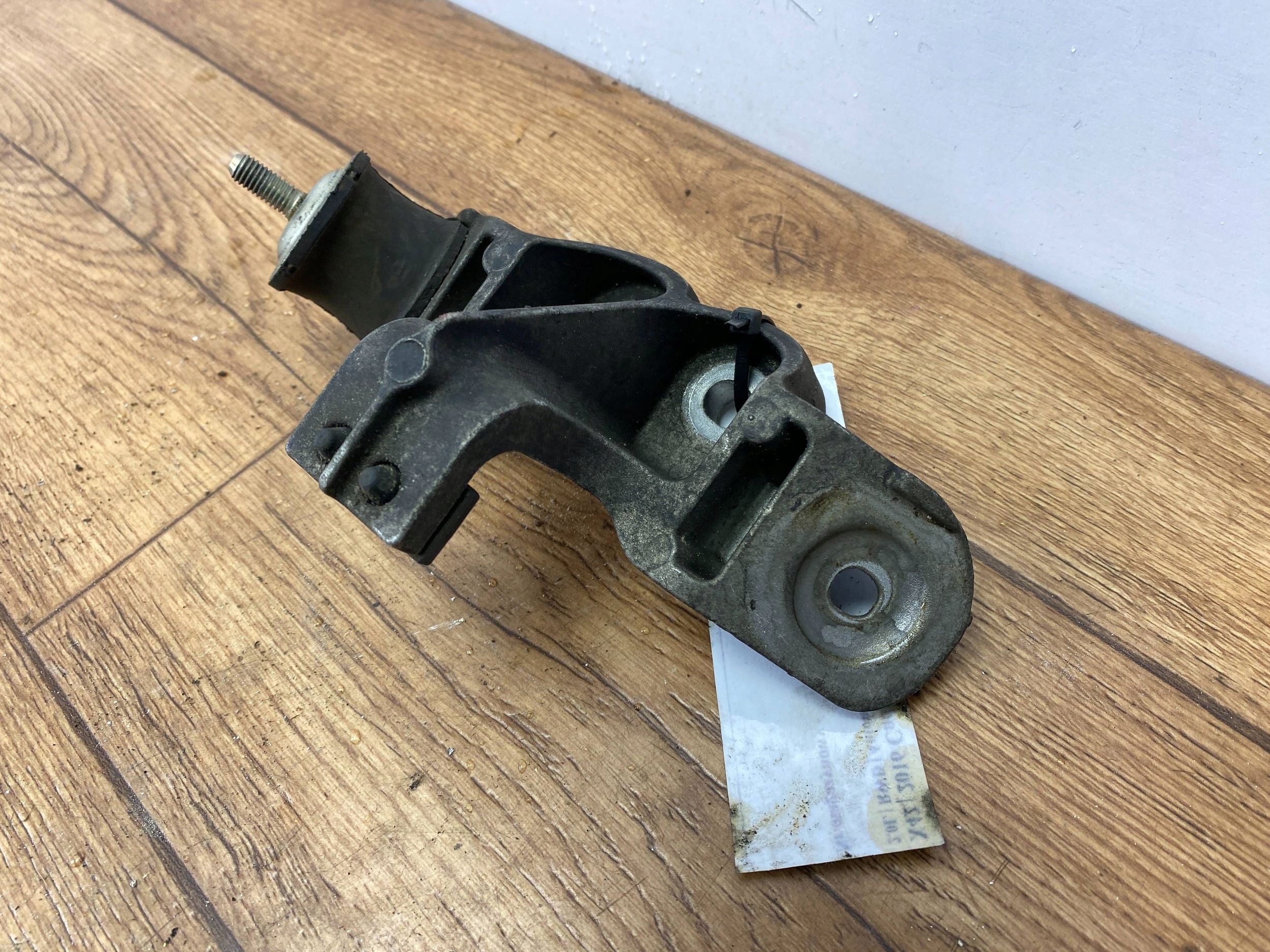 gearbox mount Cadillac CTS III 2014+