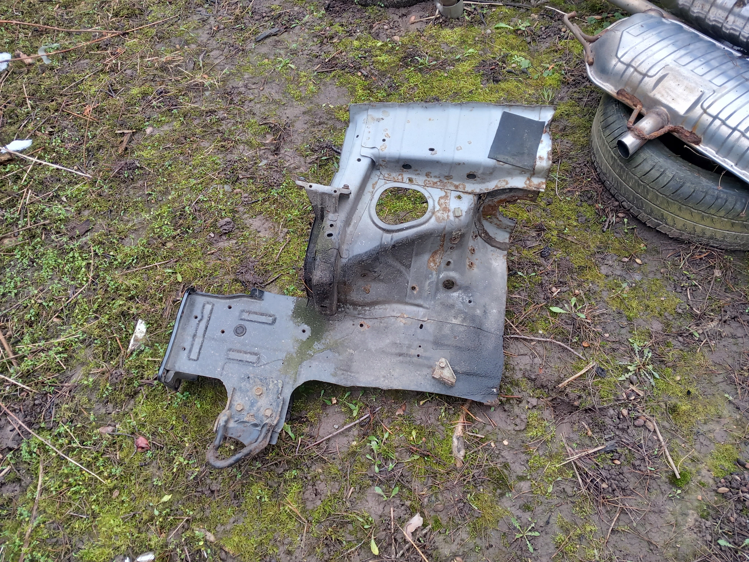 EB PODŁUŻNICA LEWY PRAWY PRZÓD HYUNDAI TUCSON 04-