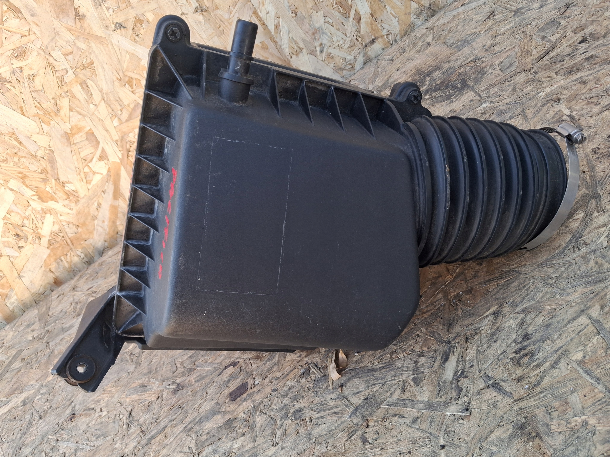 Gehäuse filter luft CHRYSLER PACIFICA 16- 3.6 68188641AA
