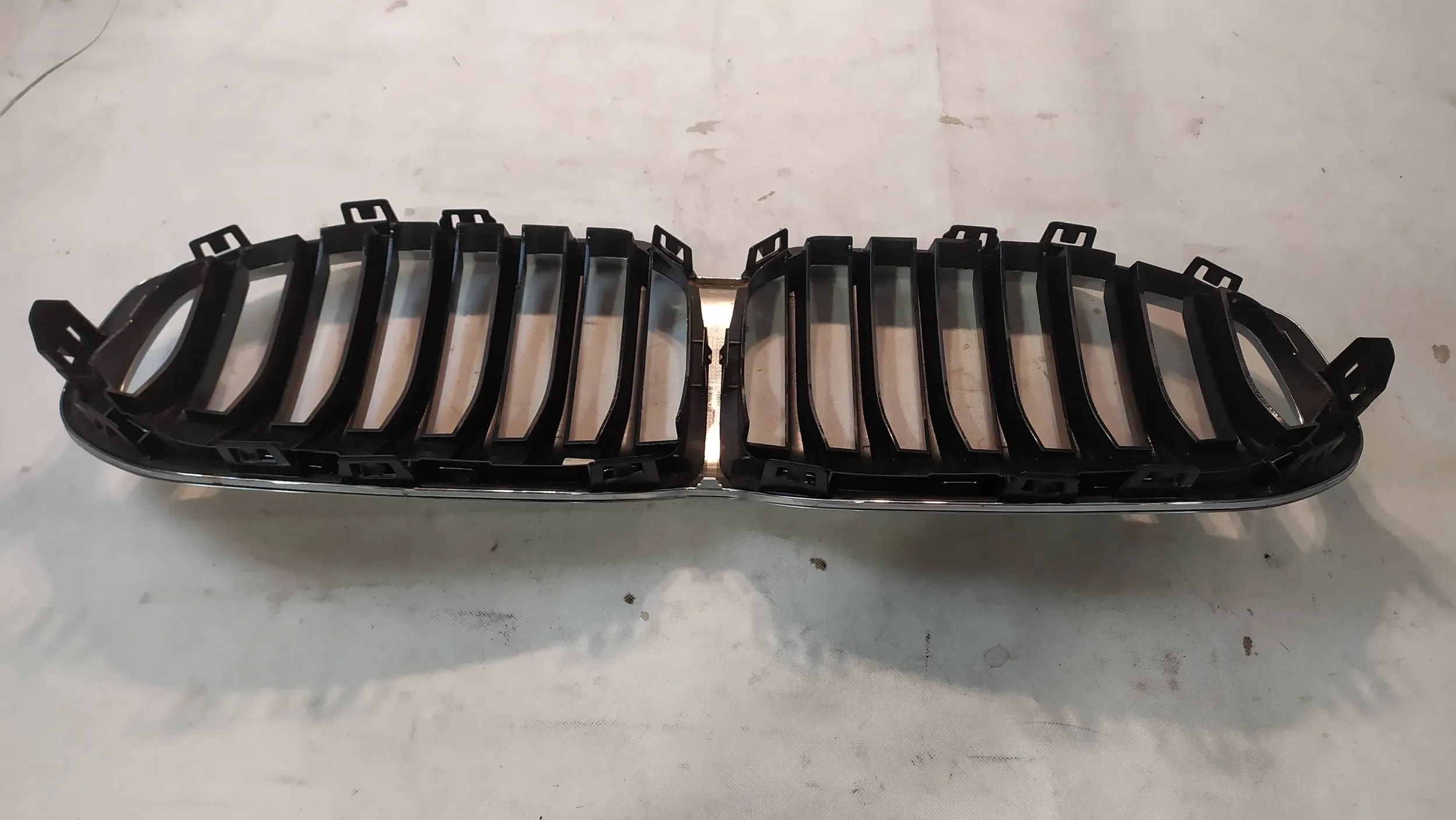 BMW 1 F40 Kühlergrill FRONTGRILL Kühlergitter 5A39367 - Thumbnail 6