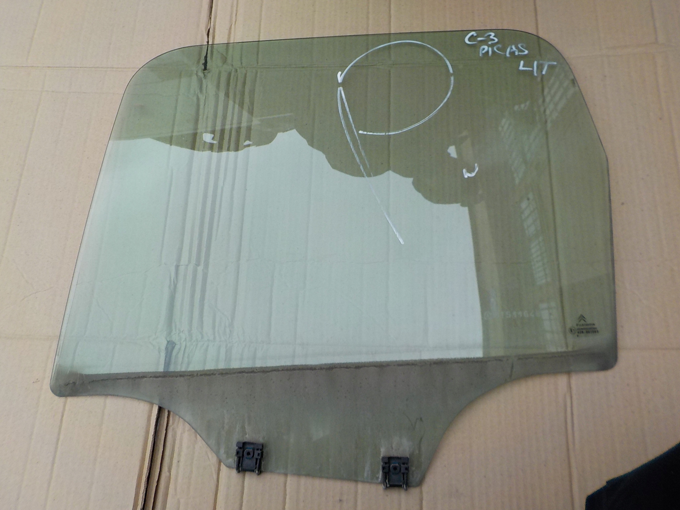 window left rear part citroen c3 picasso 2008r