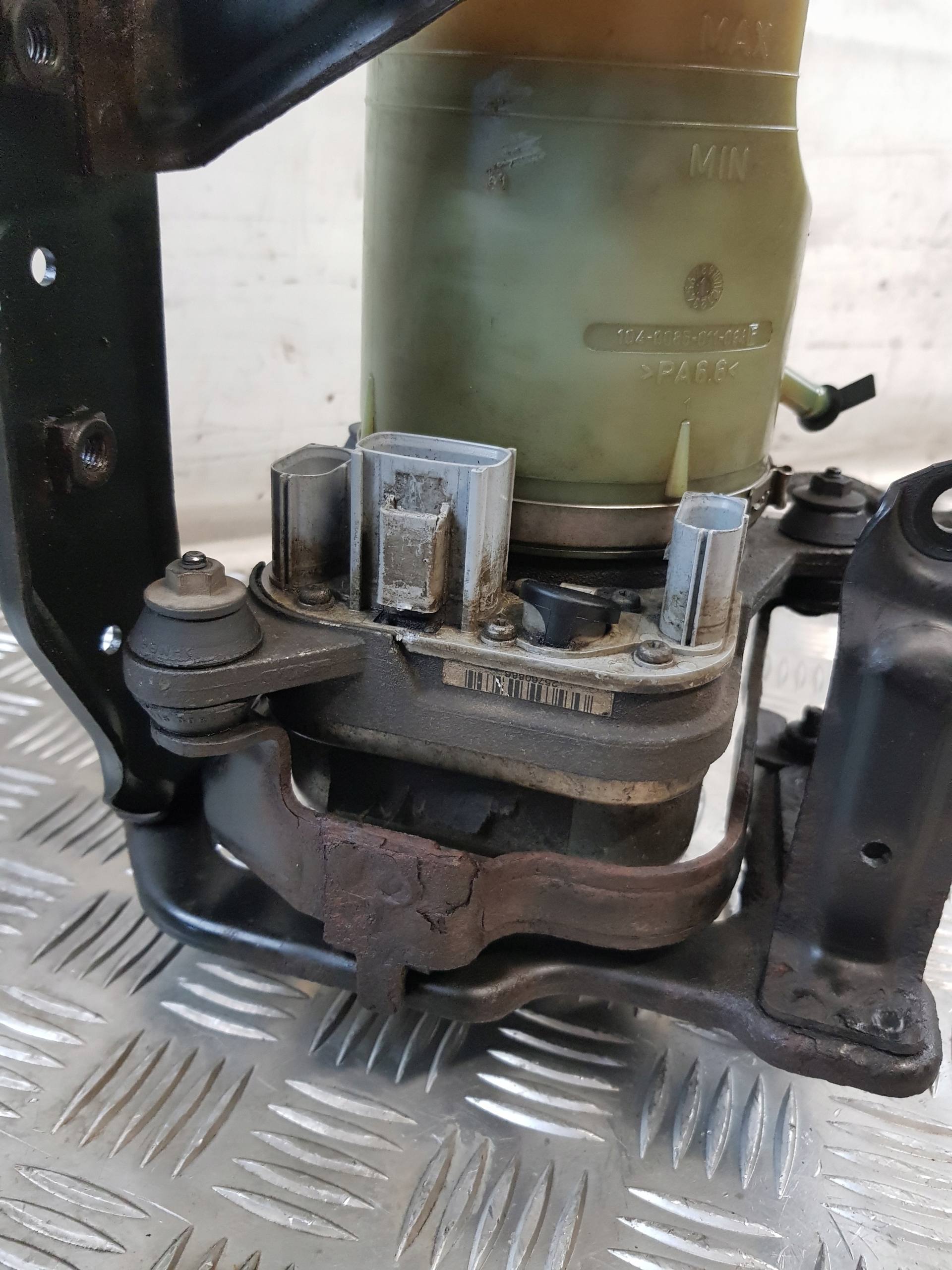 servo pump OE 4M513K514BD FORD FOCUS MK2 1.8TDCI