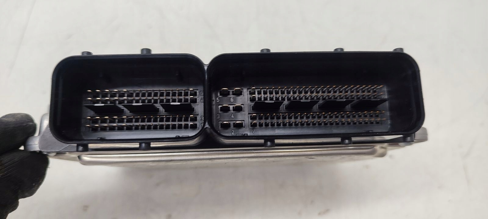 control unit computer of the engine Audi A4 B8 1,8 TFSI CDH