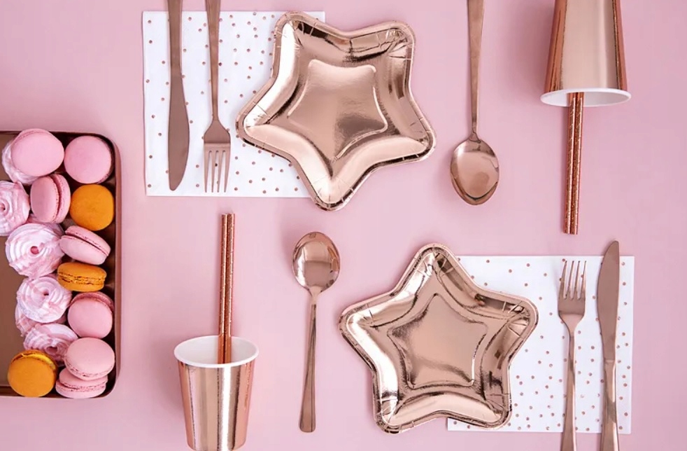 Zestaw Różowe Złoto Kubeczki Talerzyki Papierowe Pojemność 220 ml