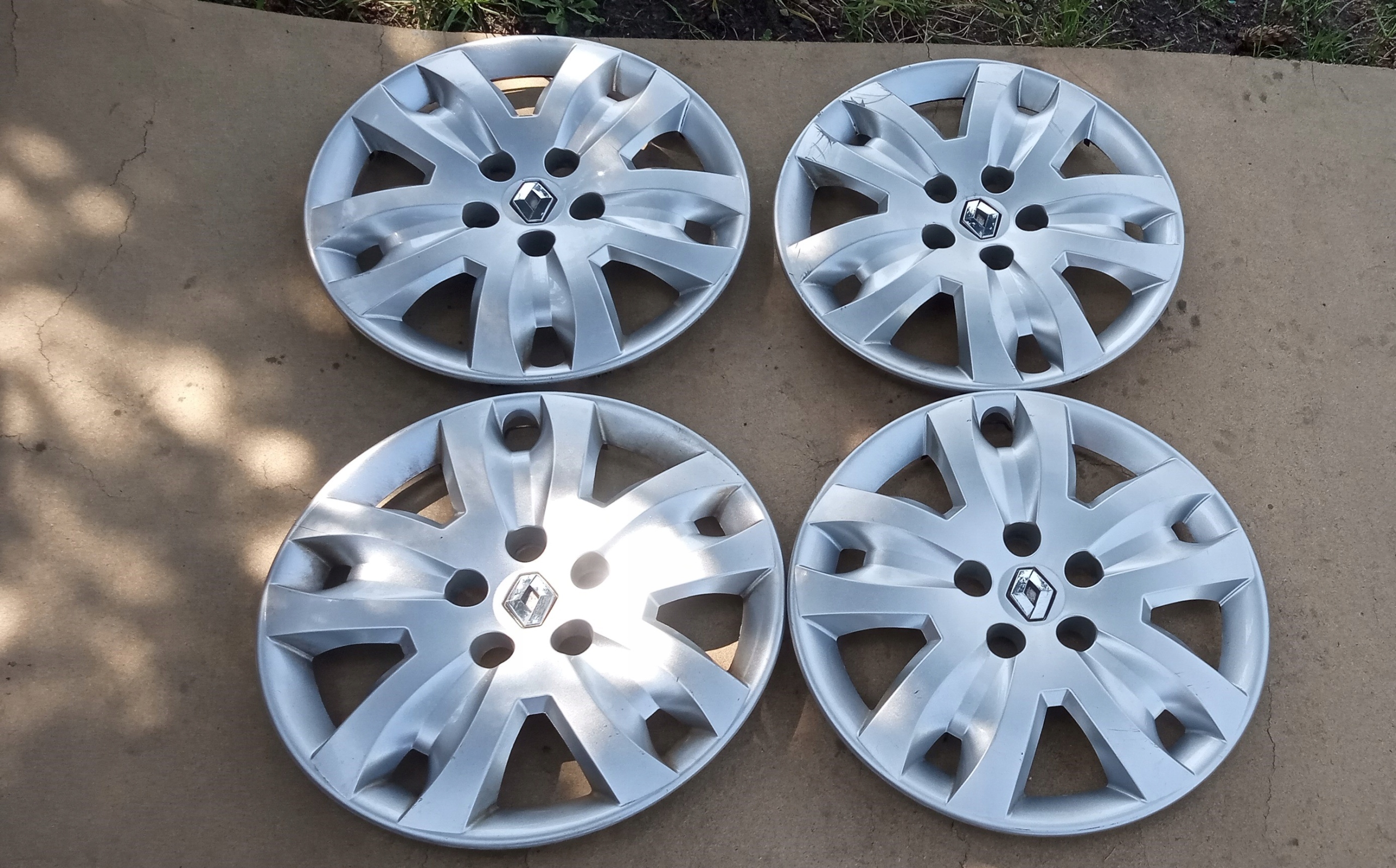 KOŁPAKI 16" RENAULT ESPACE IV 8200479921