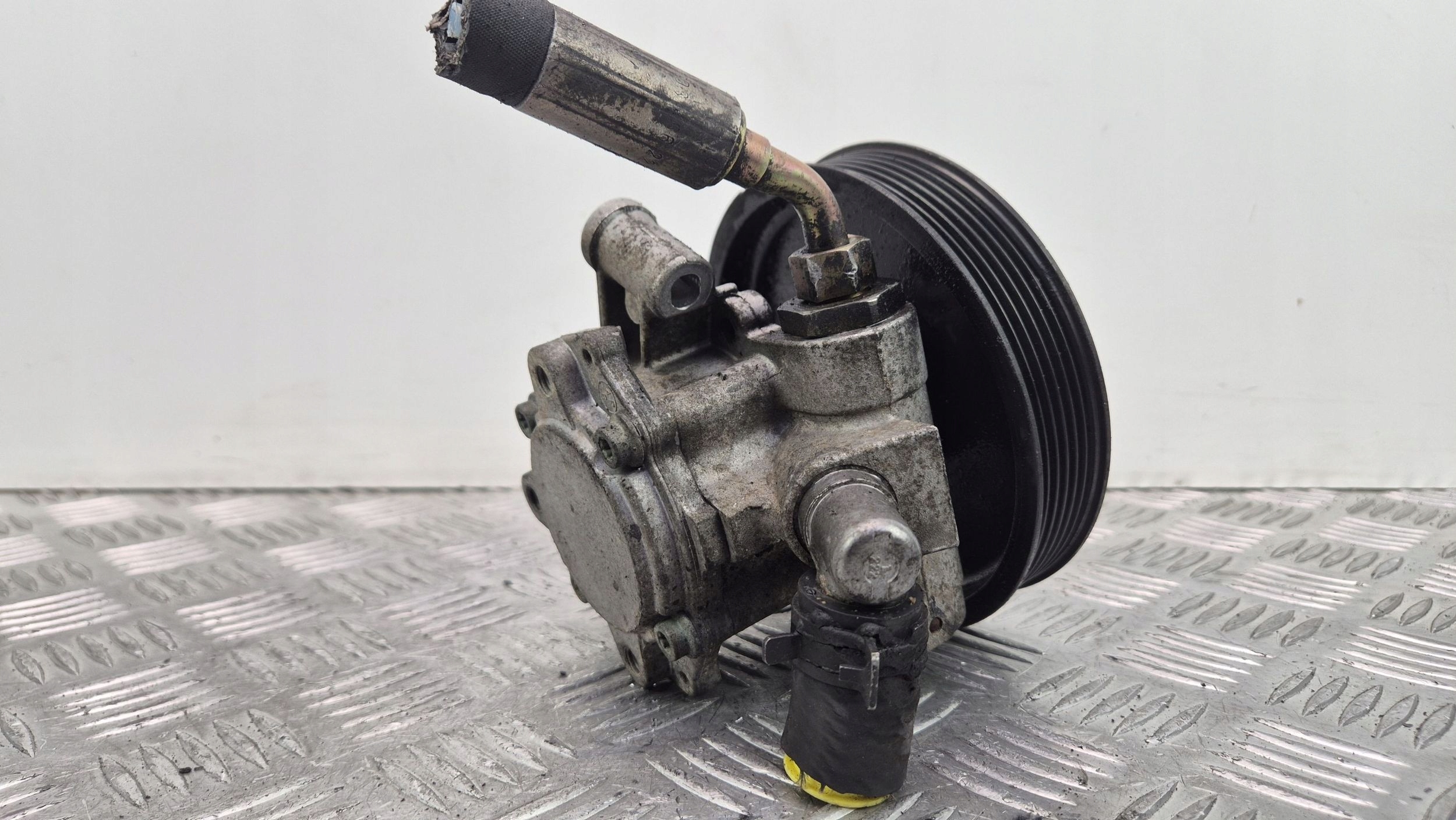 Mercedes OM611 C200 CDI W203 servo pump 0024669301