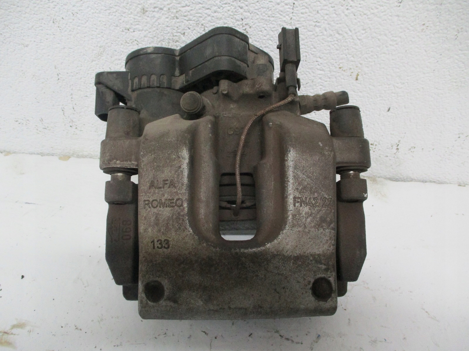caliper calipers ALFA ROMEO GIULIA 2,2 JTD rear part rear.