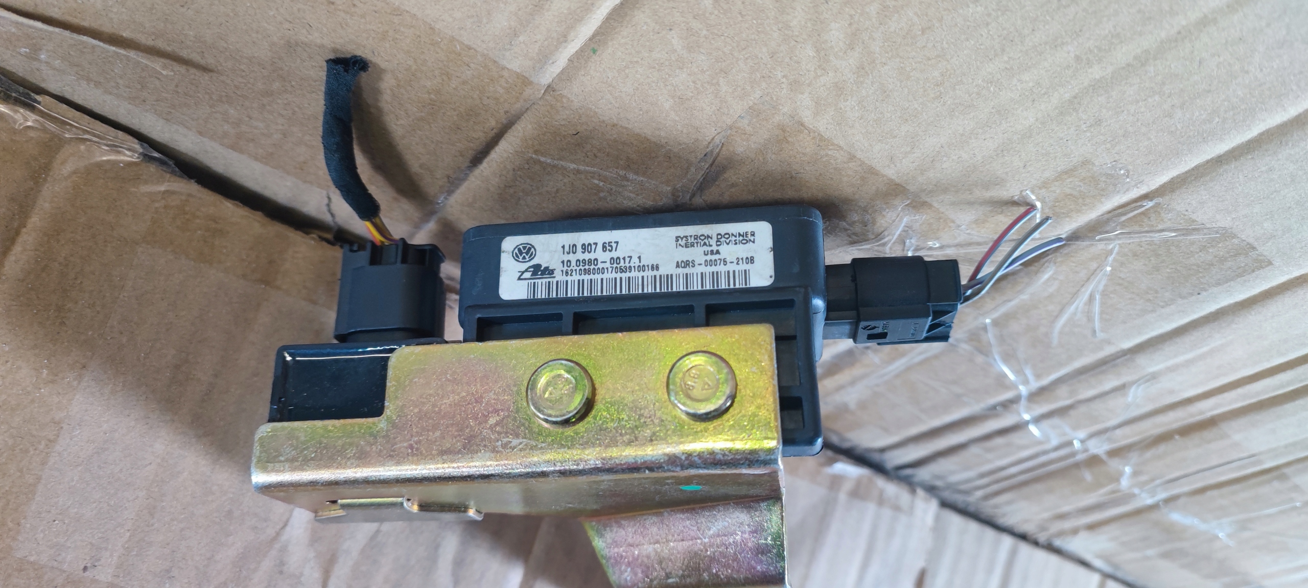 VW GOLF IV 4 VW BORA AUDI A3 8L AUDI A2 module sensor ESP 1J0907657