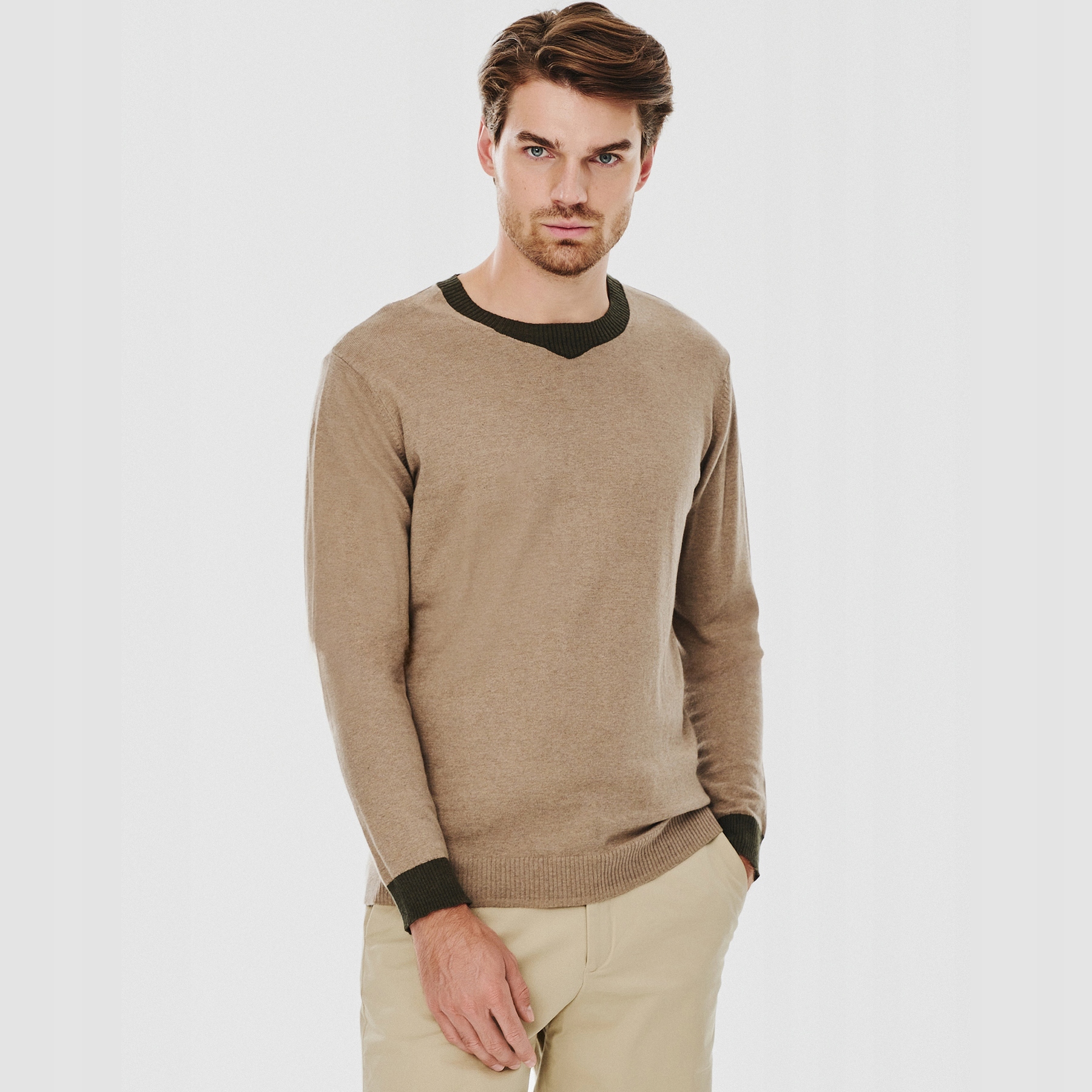 Béžový pánský svetr s kontrastním lemováním Pako Lorente vel L