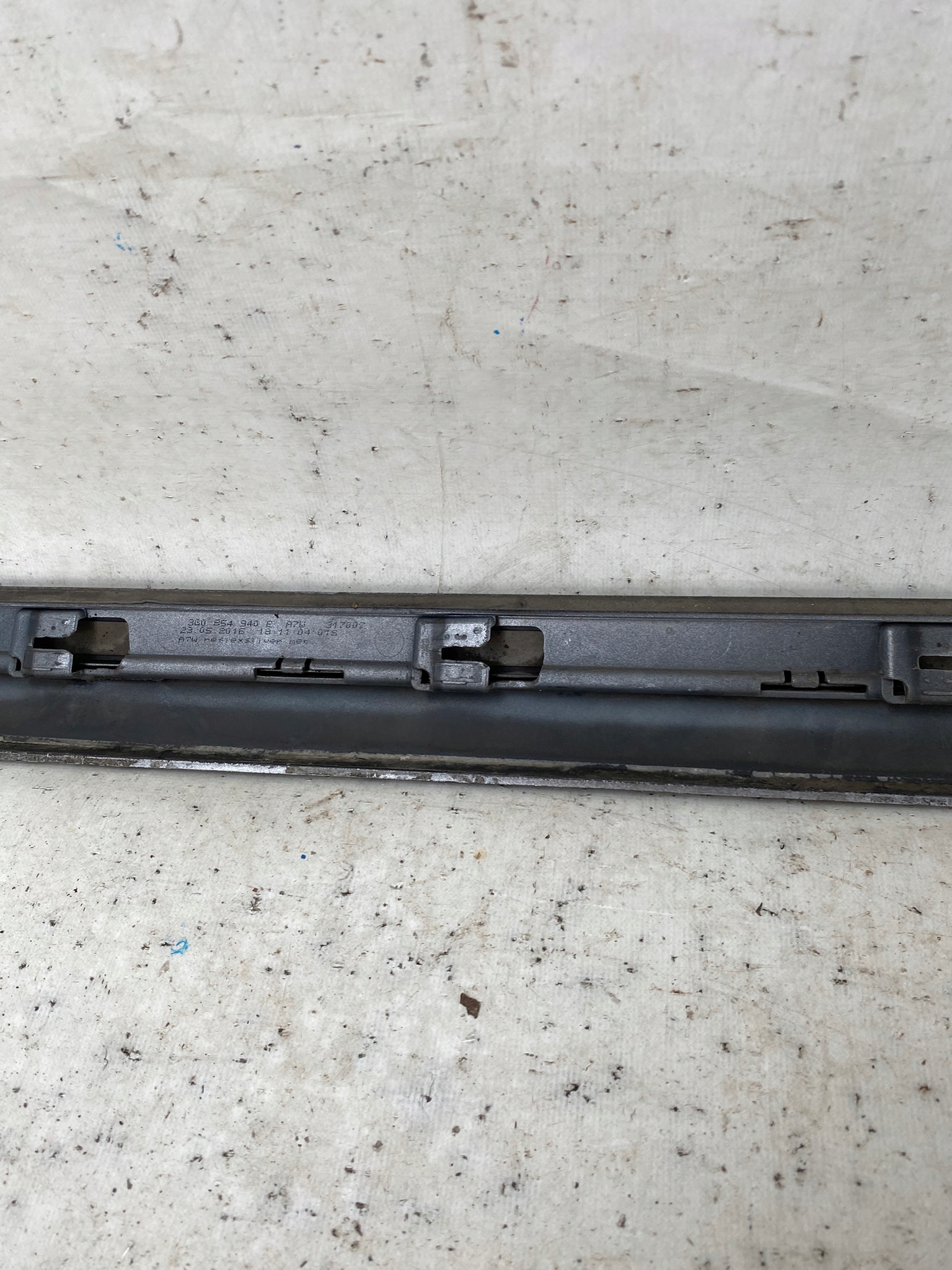 VW PASSAT B8 14- moulding door right front 3G0854940E