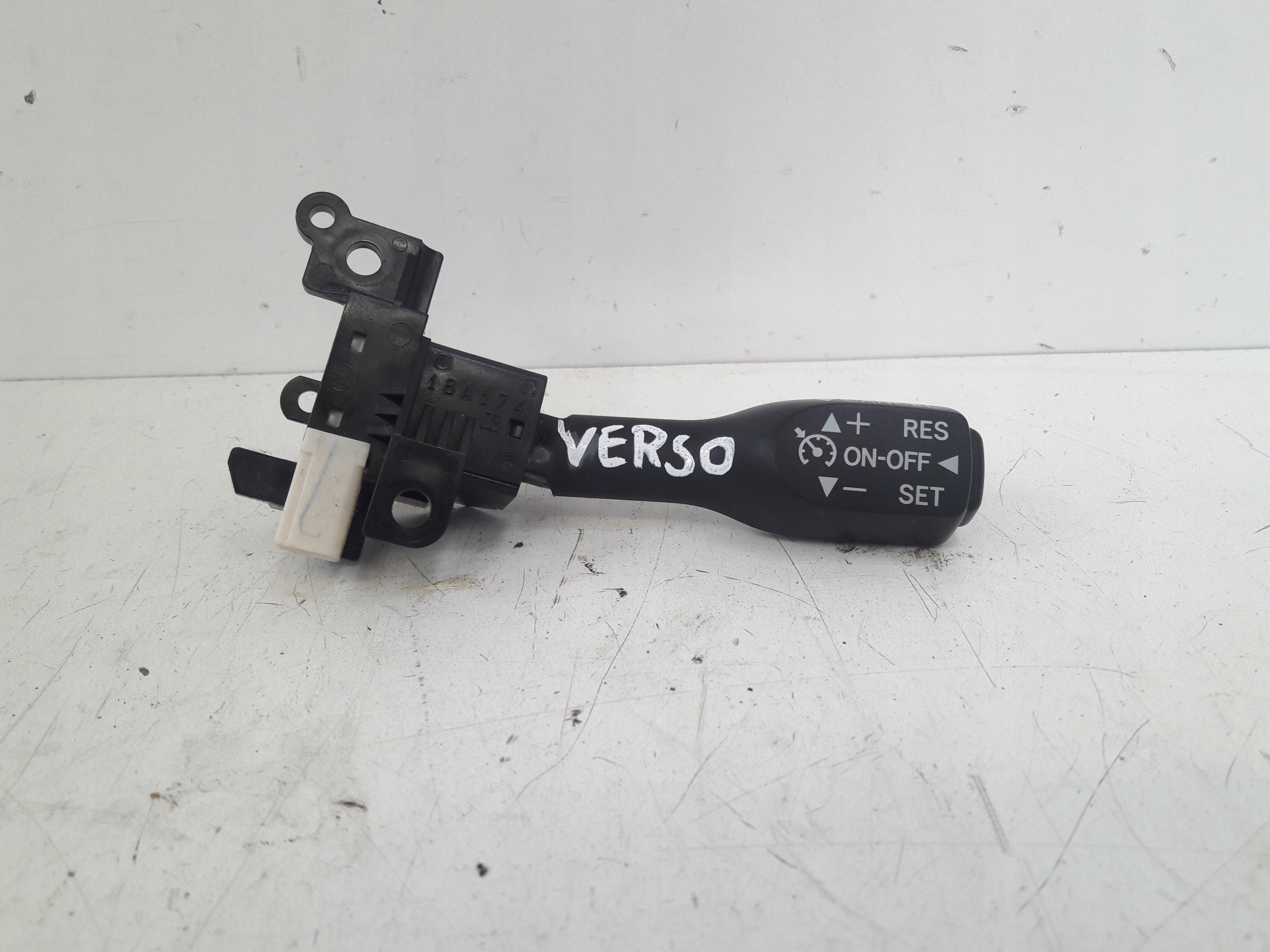 switch tempomatu 18A174 Toyota Verso II