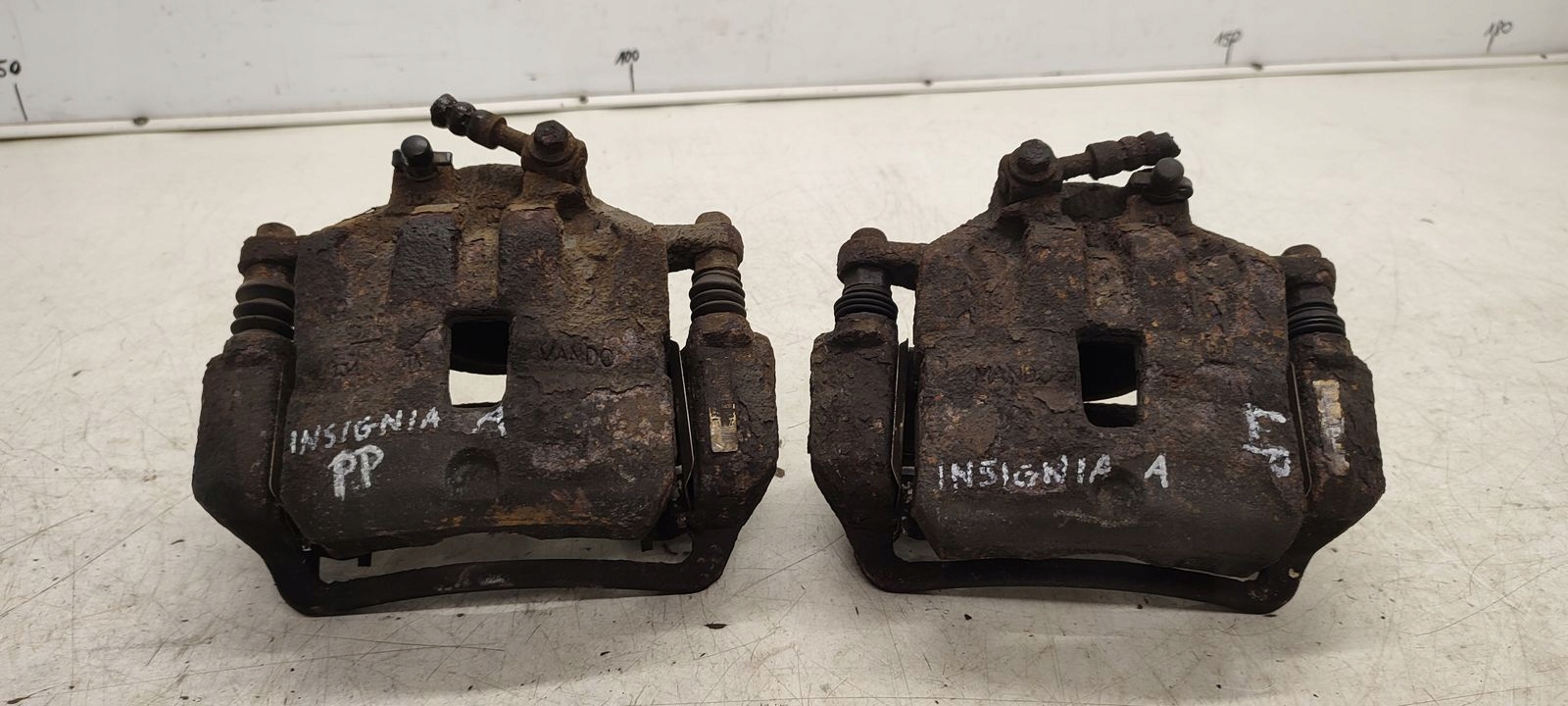 caliper front front right Opel Insignia 2,0 CDTI
