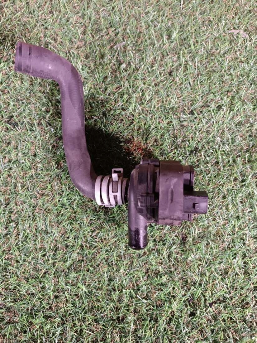 supplementary water pump Mercedes ML W164 r2010