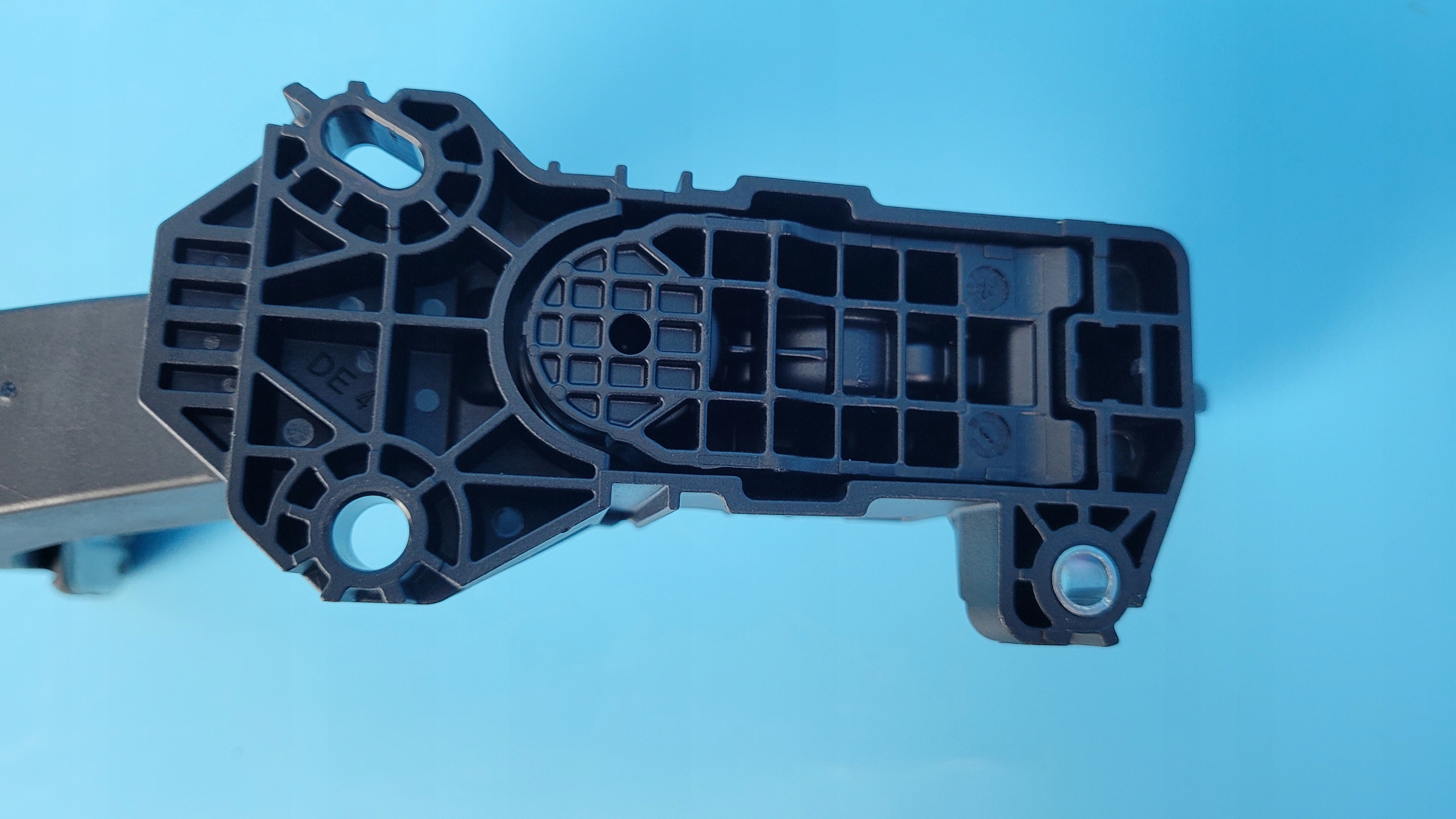 opel MOKKA II b 23r потенциометр педаль газа 9837892280