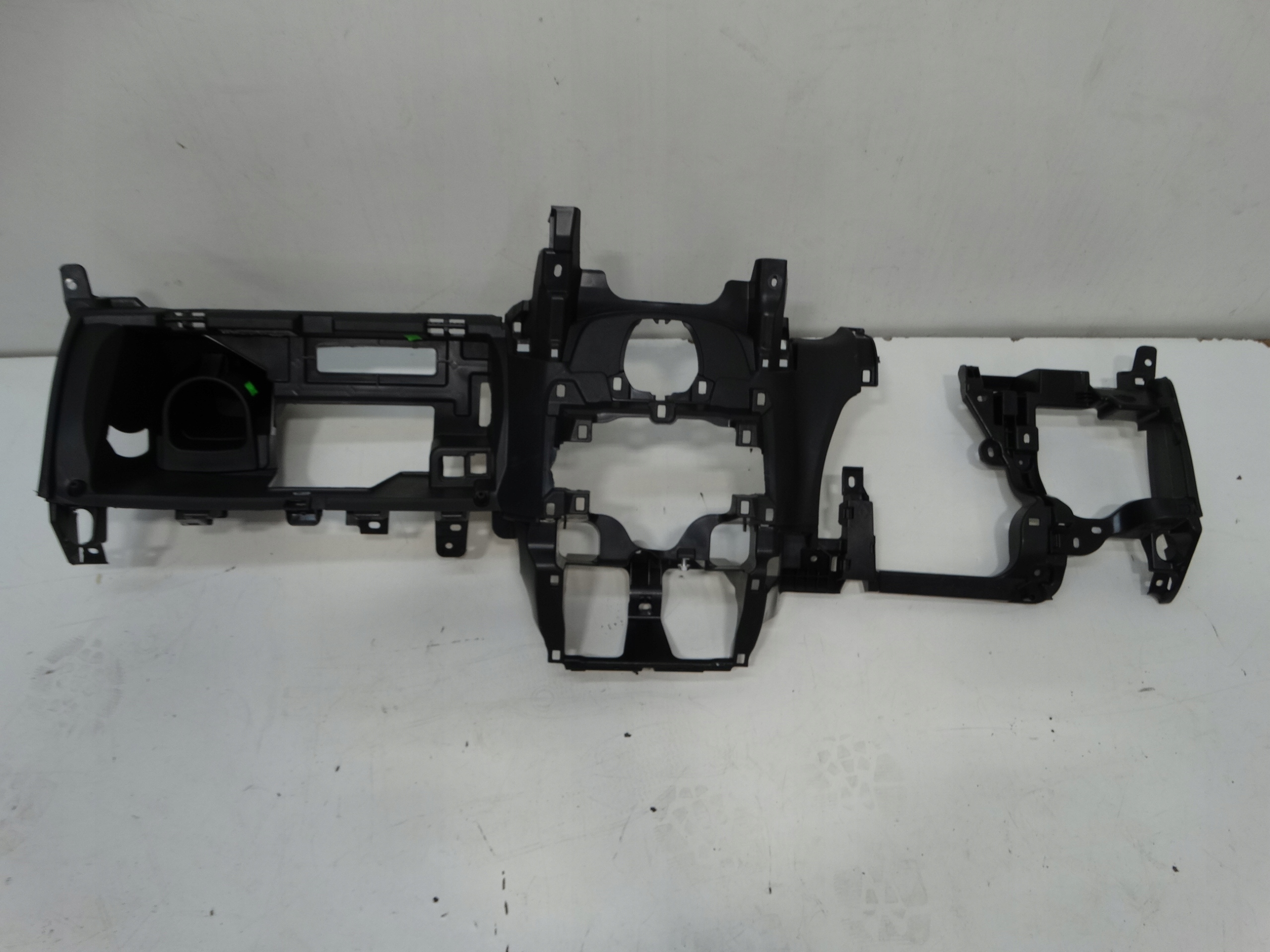 dashboard instrument panel cockpit lower TOYOTA AYGO LIFT 1.0VVT-and 72KM