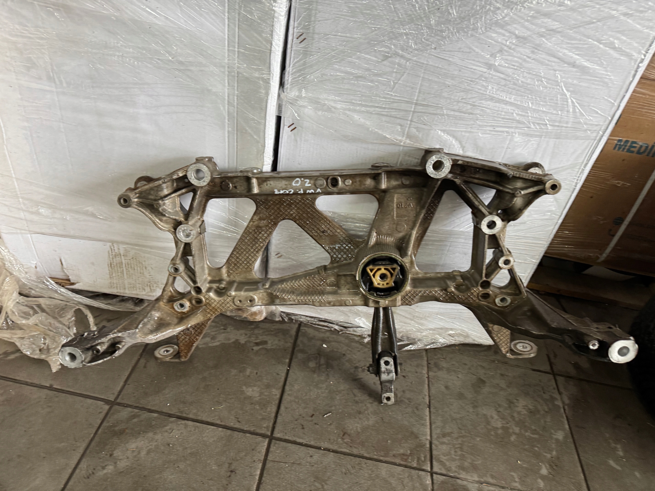VW PASSAT B8 2014-2020 150KM 2.0 TDI TRAWERS axle beam subframe front 3Q0199369E