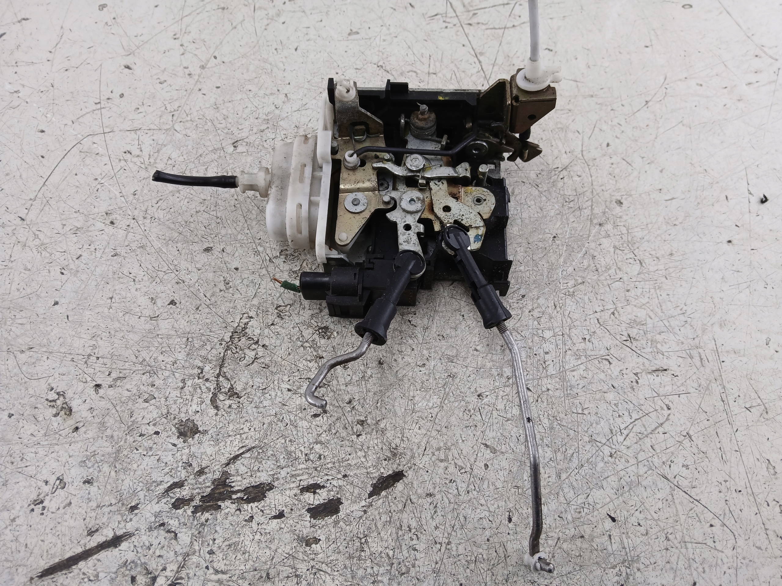 AUDI A3 8L lock door right 3D 8L1837016A