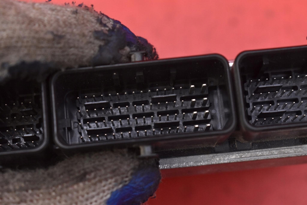 control unit computer of the engine 237102982S RENAULT CLIO 4 IV 0.9 TCE 90 KM 16-19