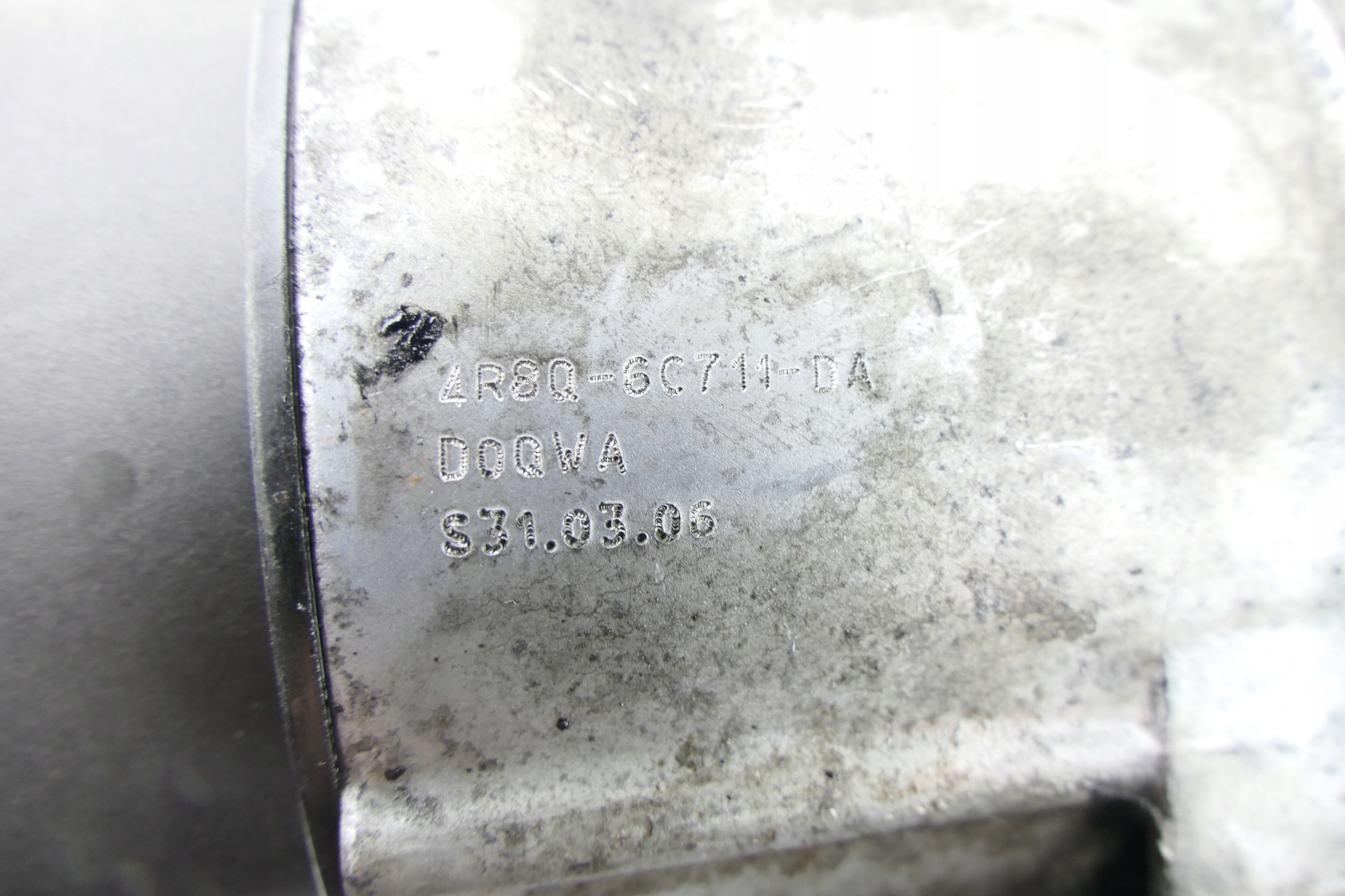 oil filter holder DISCOVERY III 2.7 D