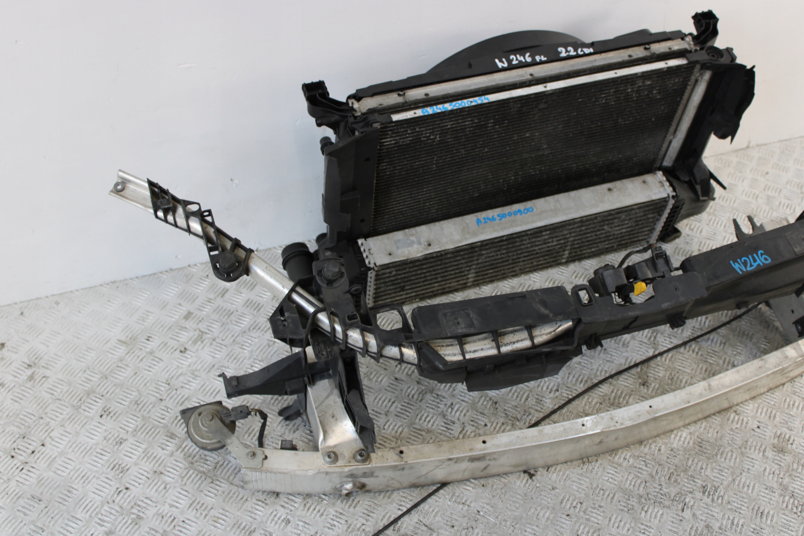 support panel for radiators radiator pillar MERCEDES B-KLASA W246 LIFT 2,2 CDI