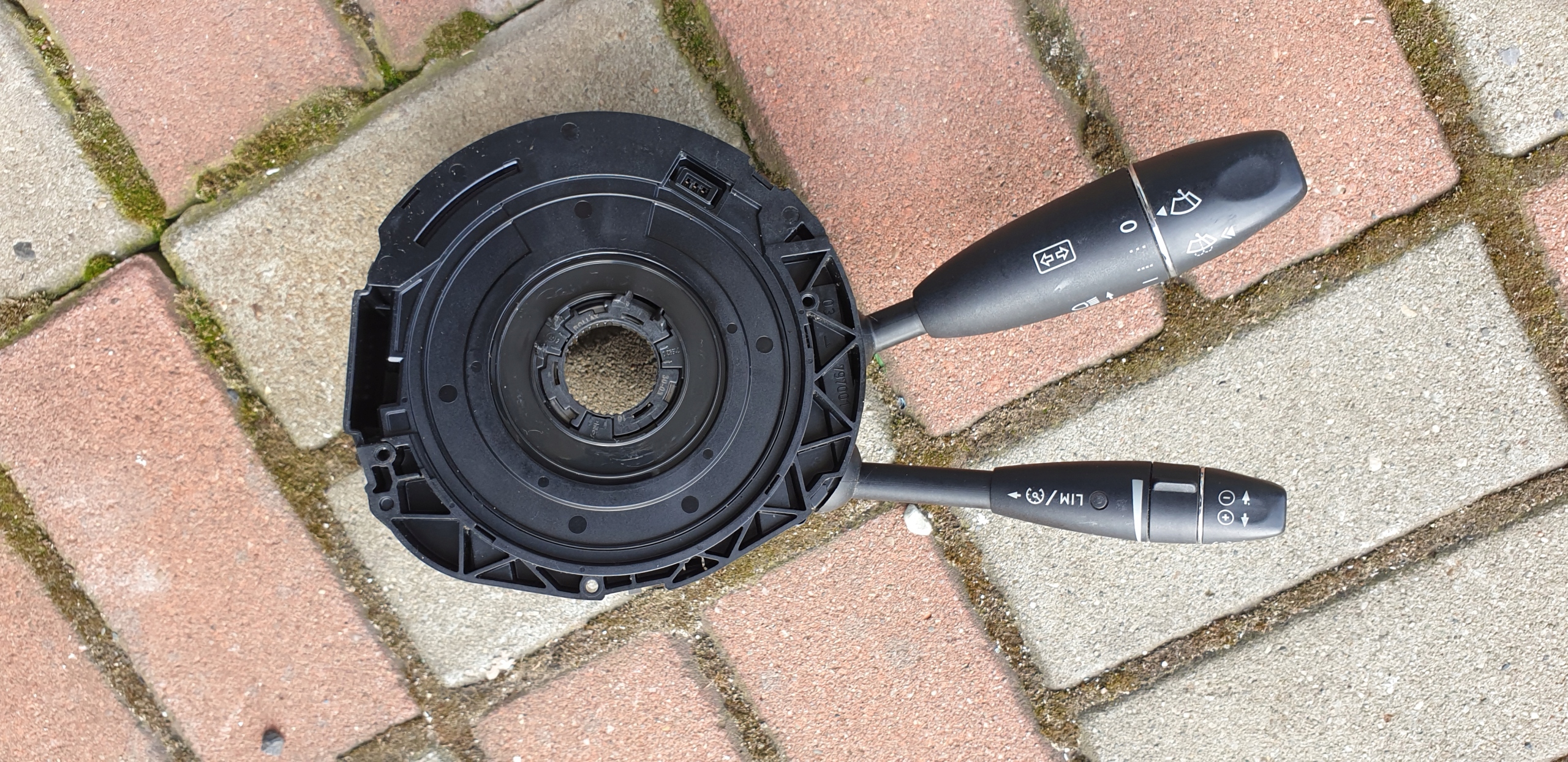 A2129008102 - Перемикач під рульове колесо MERCEDES E W212 W207