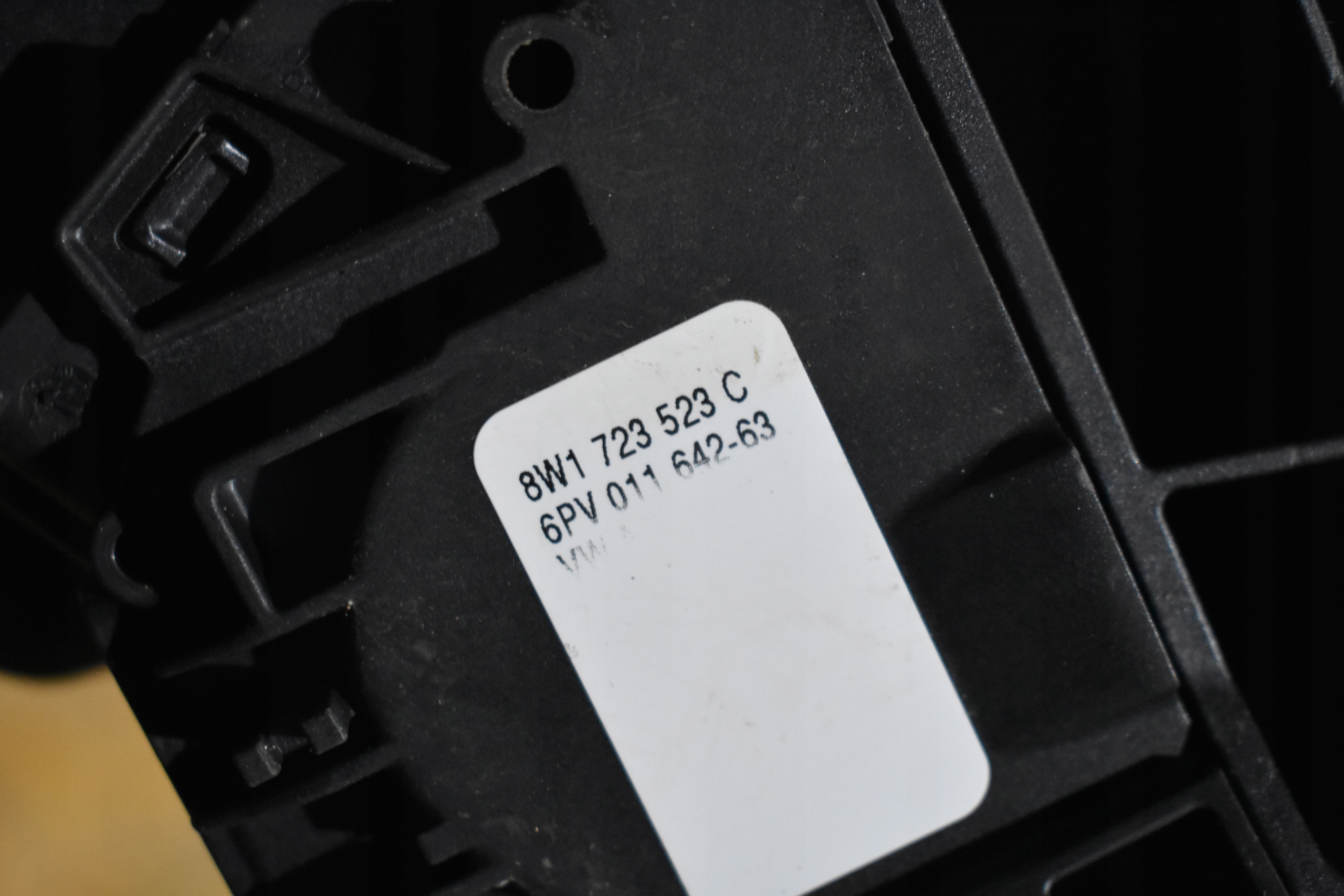 IDEALNY Gaspedal und Bremse AUDI A5 B10 1