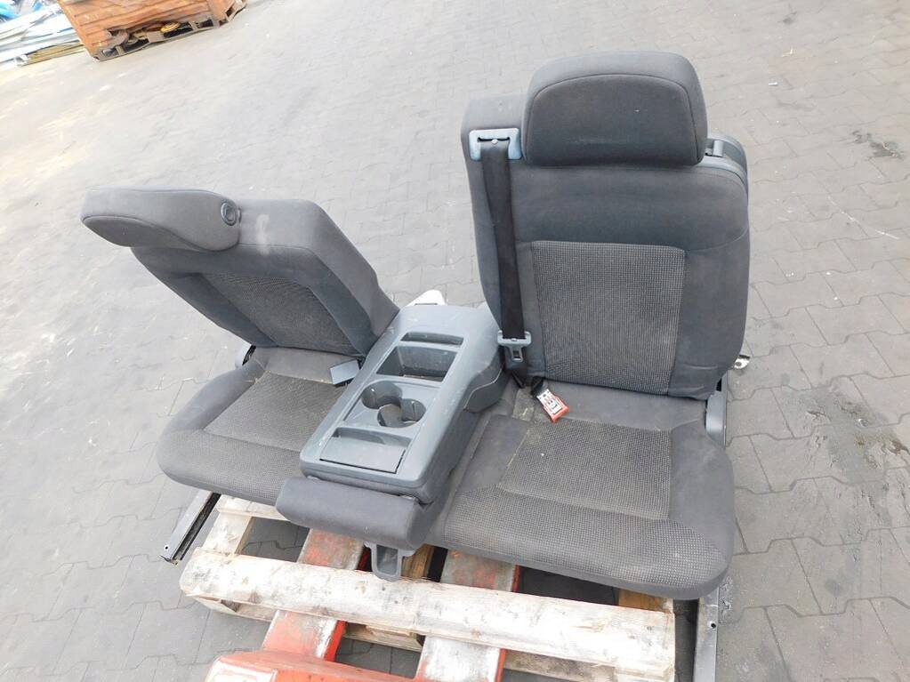 opel ZAFIRA b 2007r кресла зад II