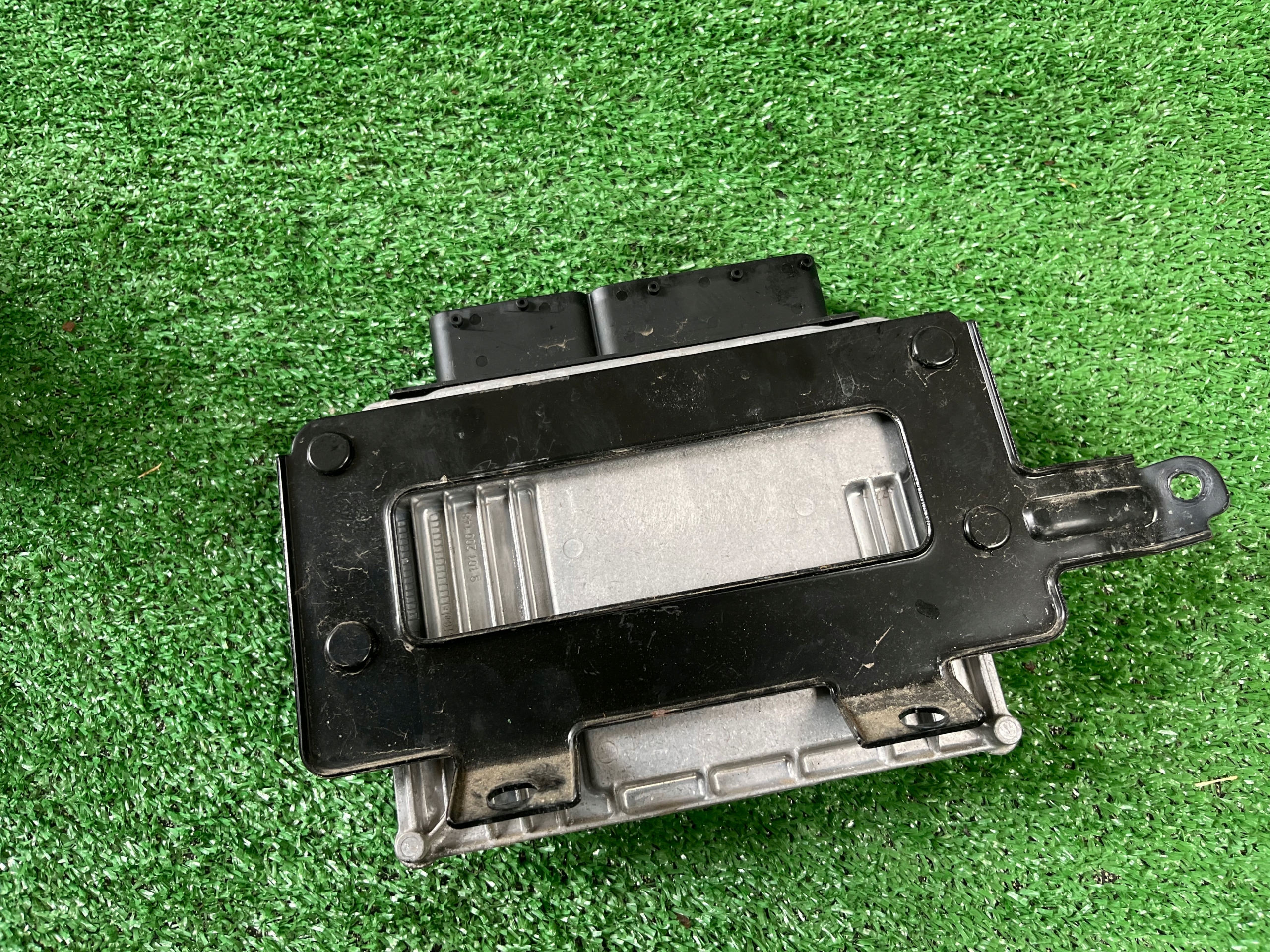 computer of the engine control unit KIA STONIC 2018 1.0 T-GDI 39128-04047