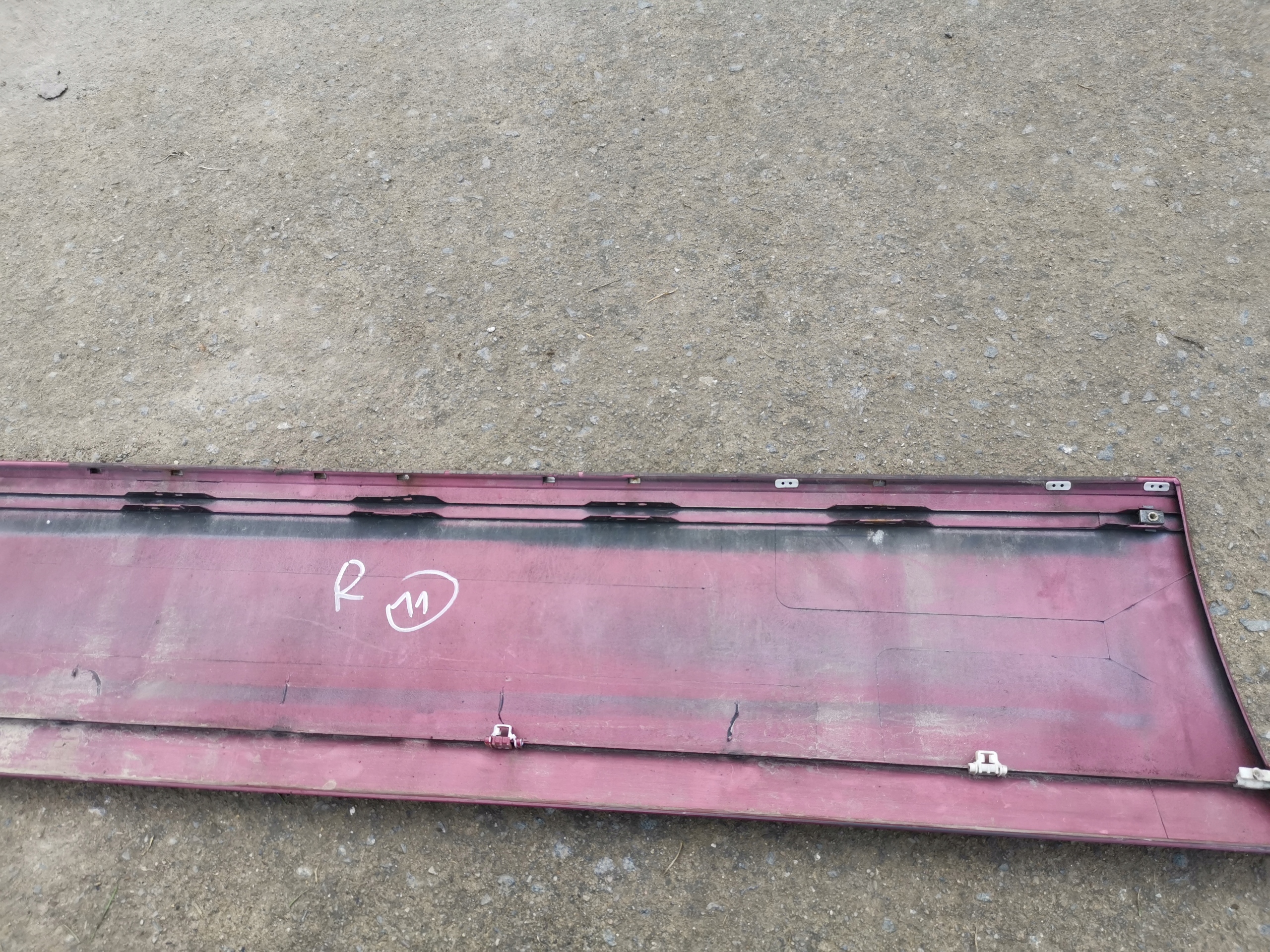 MERCEDES W124 moulding SZEROKA door front right