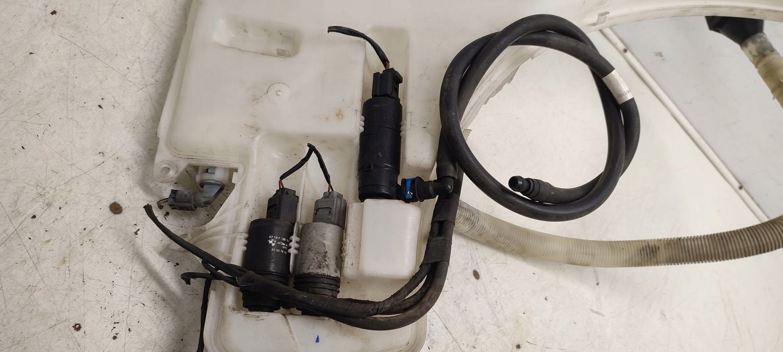 Behälter Spritzdüse Behälter BMW E91 LIFT