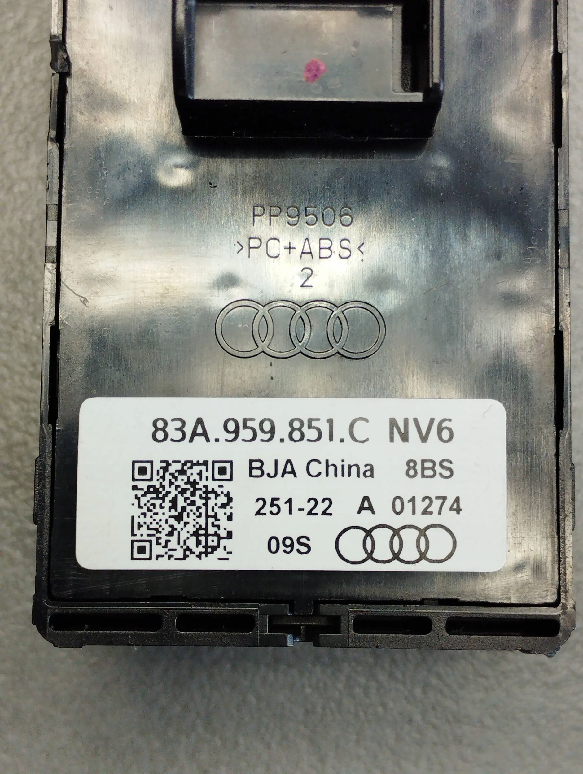 Audi Q4 e-tron Bouton PANEL Vitre 83A959851C