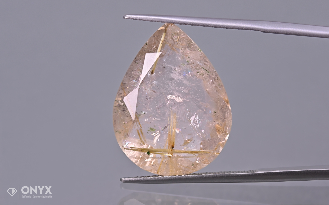 Křemen s rutilem fazetovaná slza 23x17,5 mm