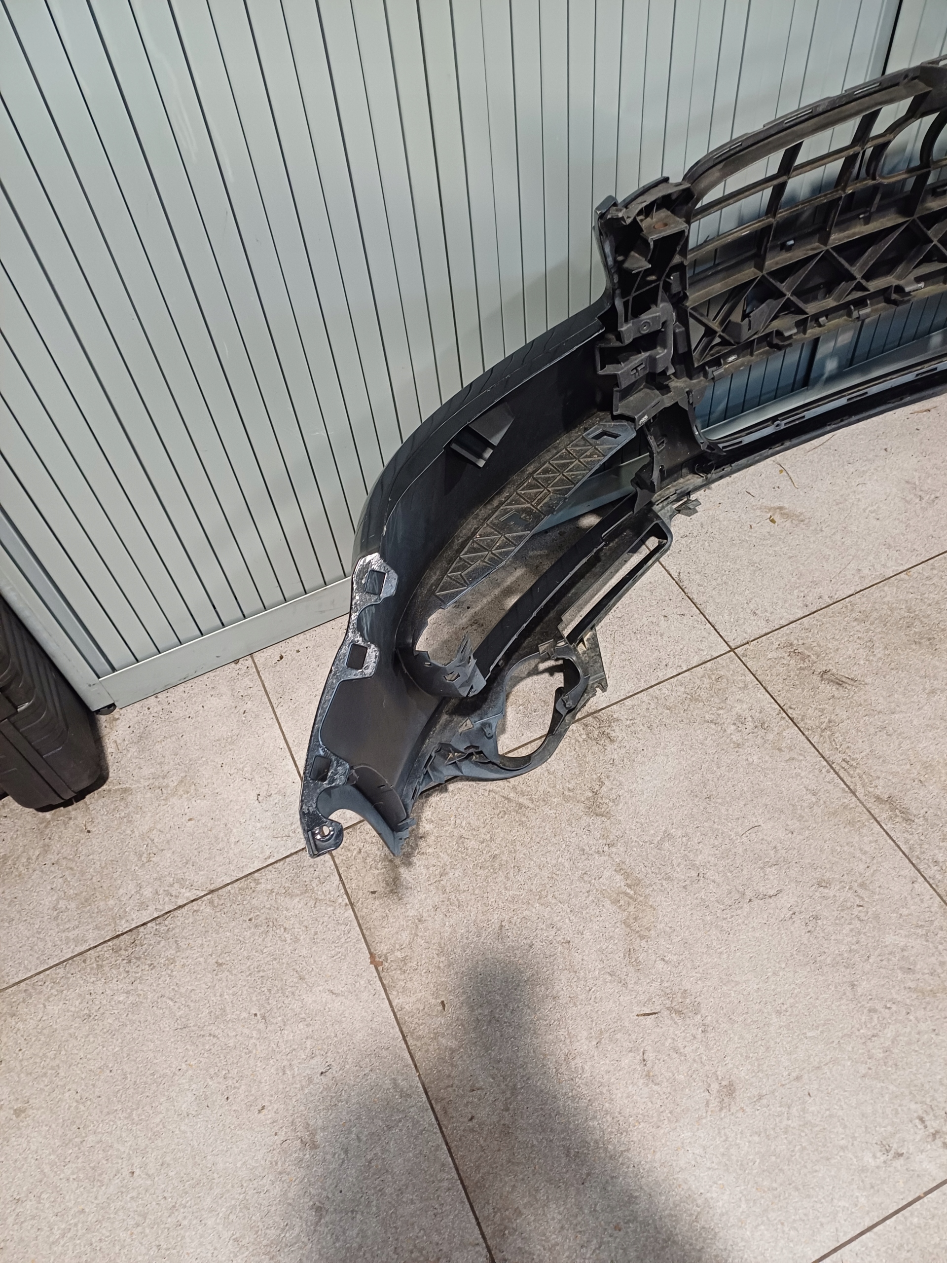 bumper front front AUDI Q7 4L0 4L0807437 4 X PDC