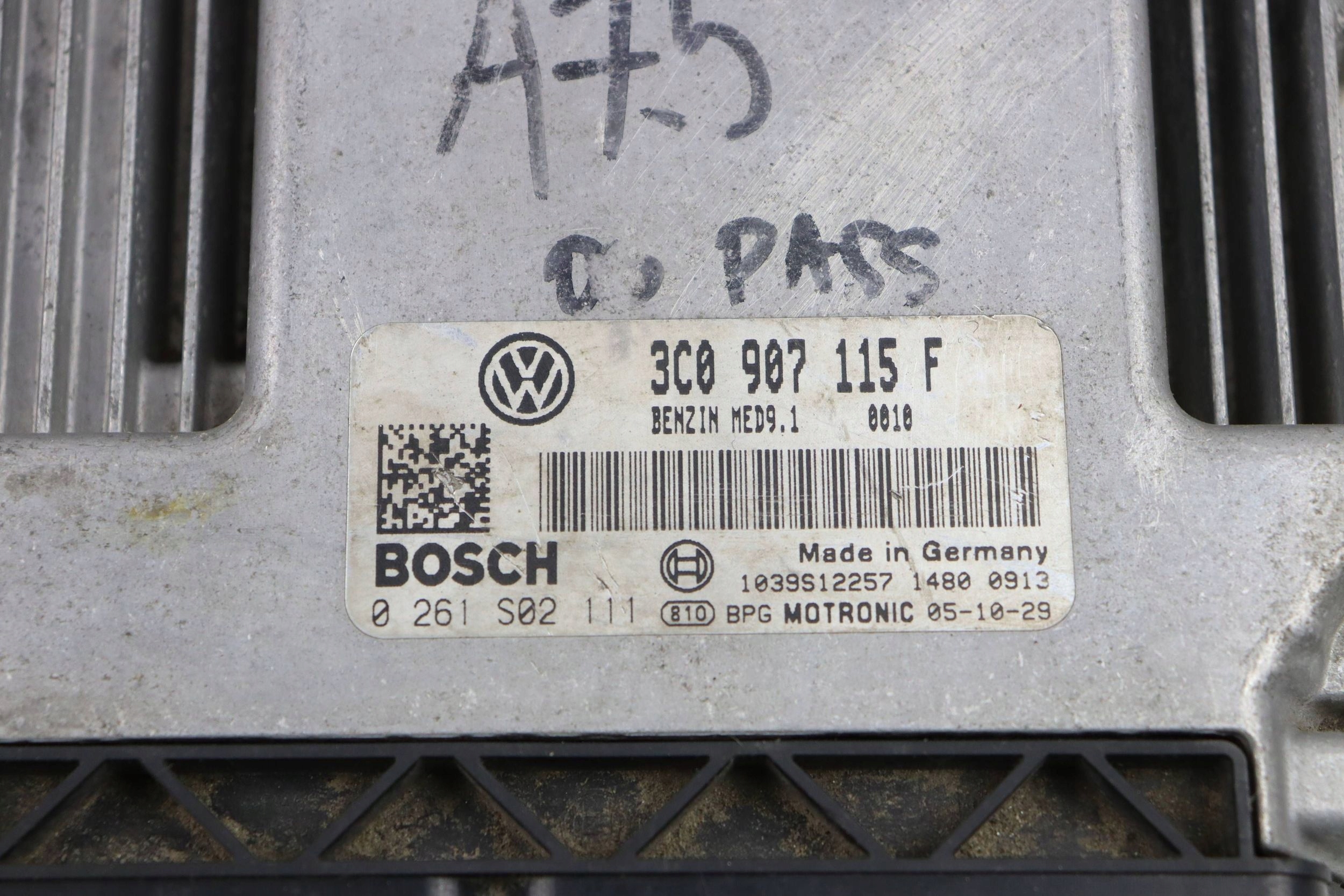 VW PASSAT B6 control unit computer of the engine ECU 2.0 TFSI 3C0907115F 0261S02111