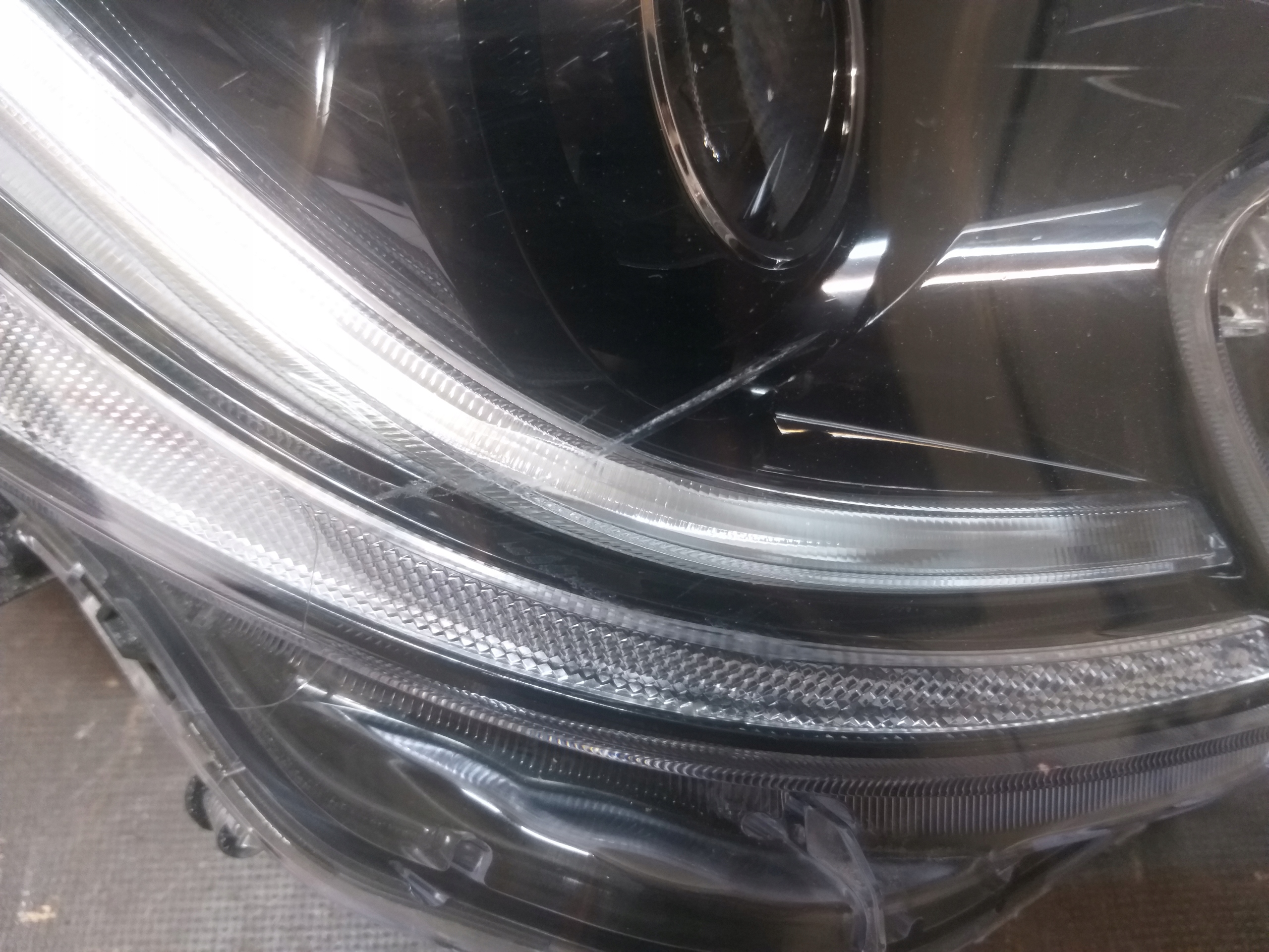 LIGHT FRONT RIGHT TOYOTA COROLLA E21 FULL LED HB KOMBI 81110-02S70