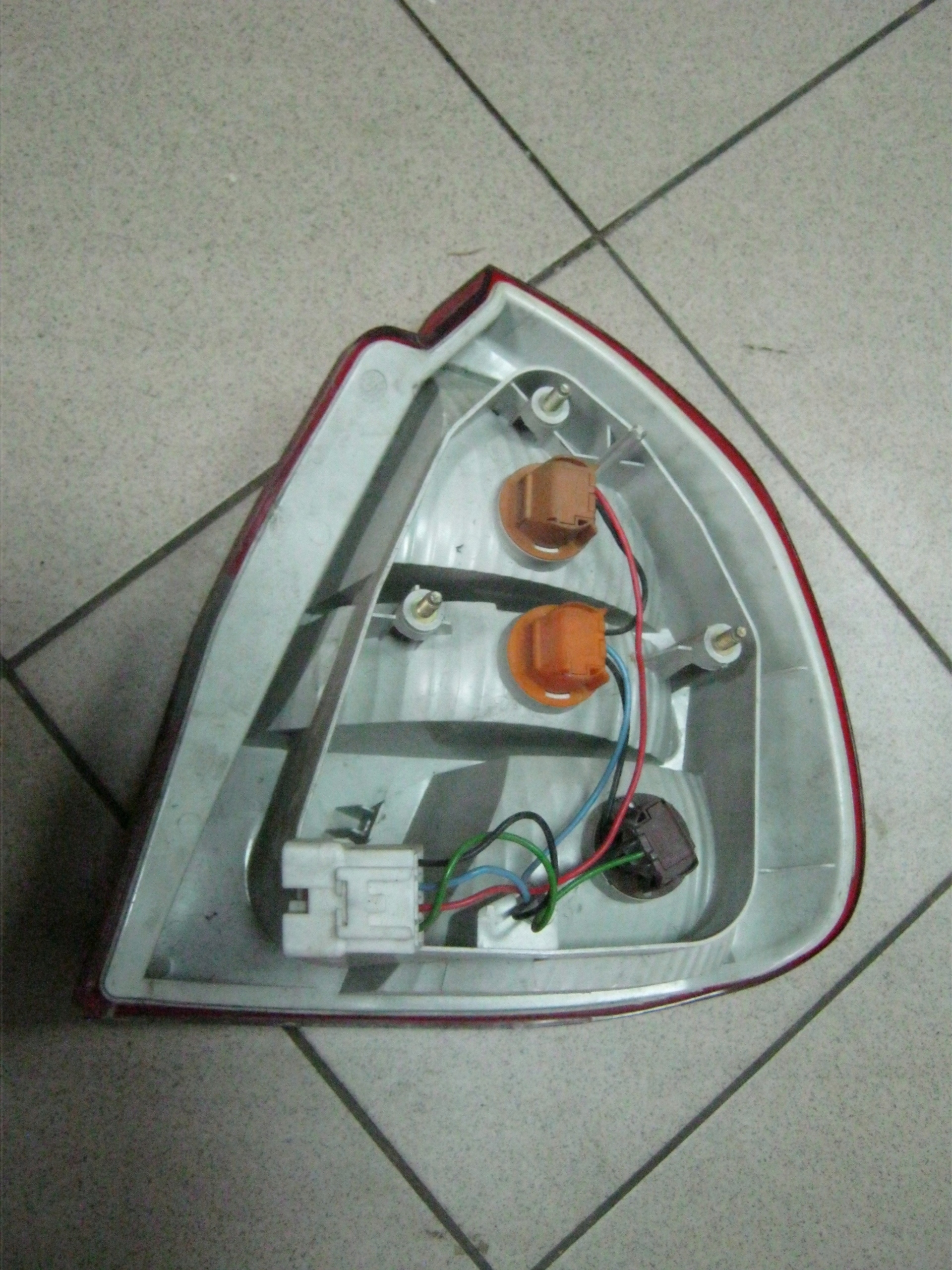light rear part left Mitsubishi Carisma Lift 99-04 HB