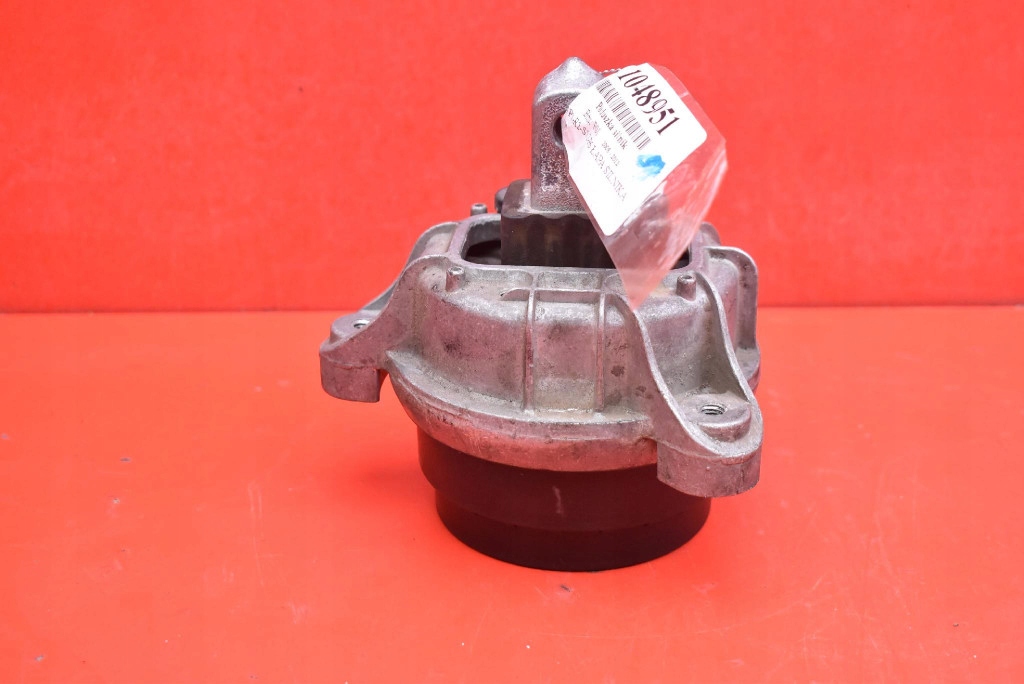 holder engine mount left BMW F01 F02 4.4 V8 407 KM 08-12
