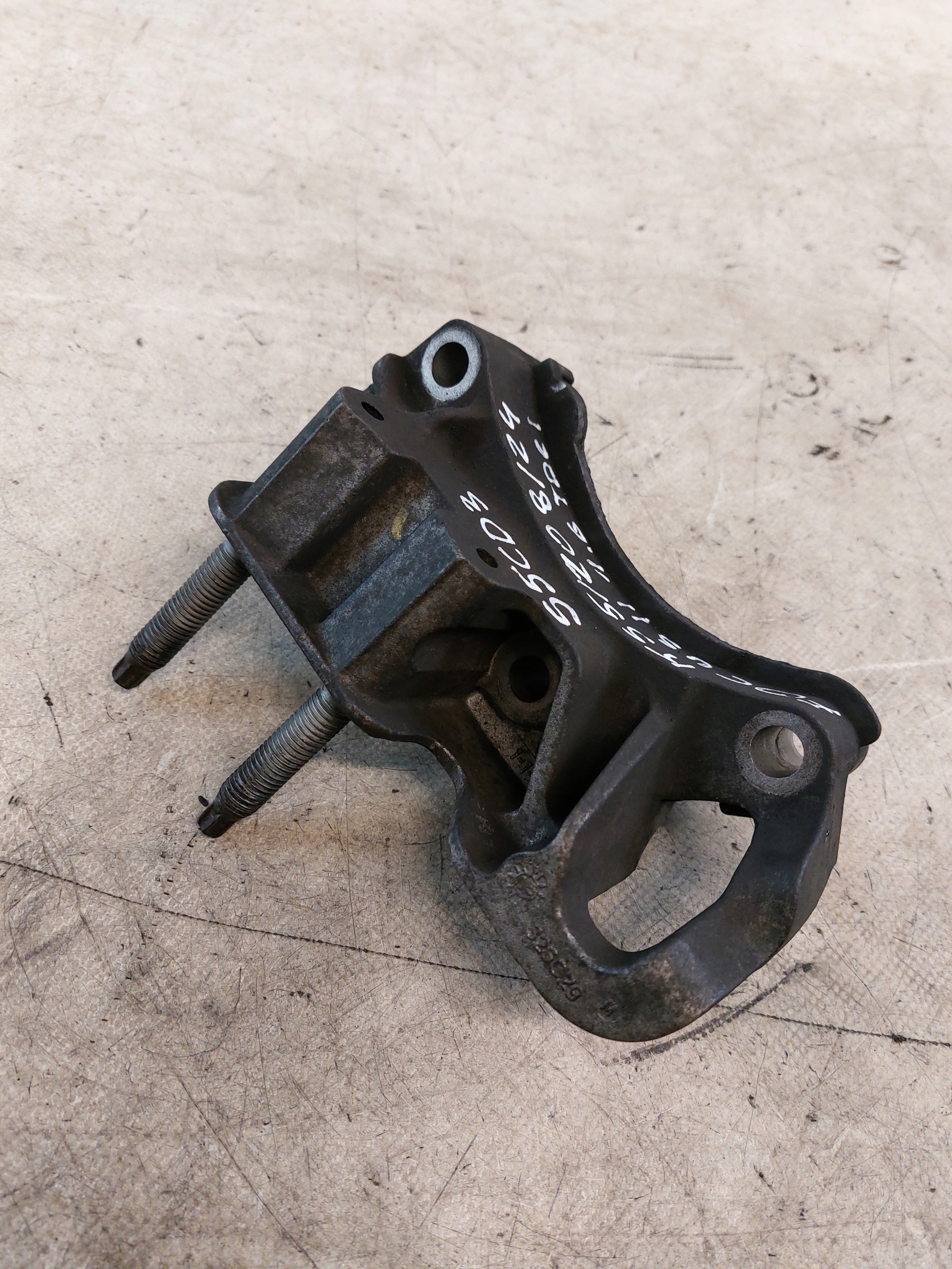engine mount FORD FOCUS MK2 1.6TDCI