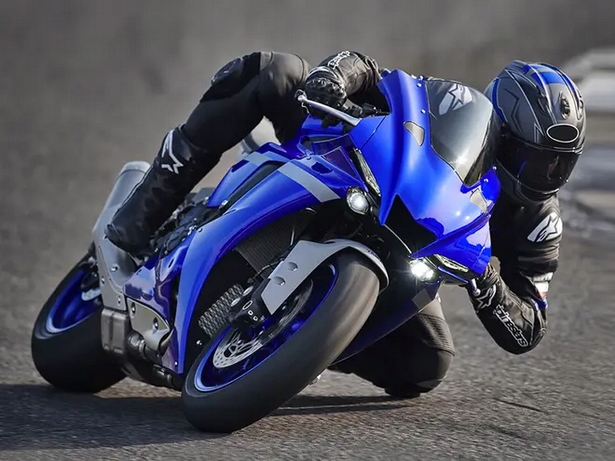 OLEJ 4T IPONE FULL POWER KATANA 10W50 100% SYN 5L Producent IPONE