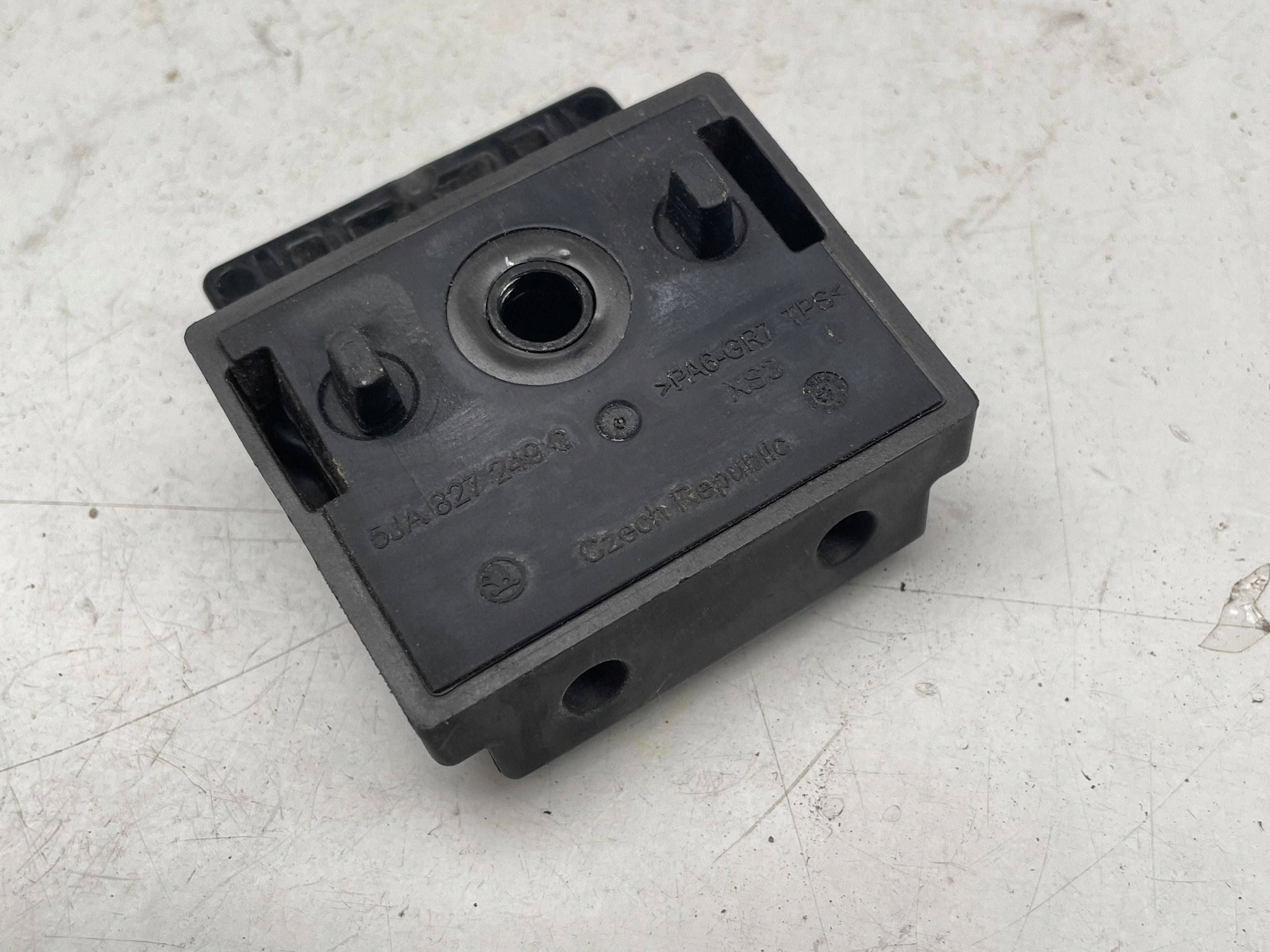 tip bonnet boot original Skoda Rapid (NH) 5JA827249C
