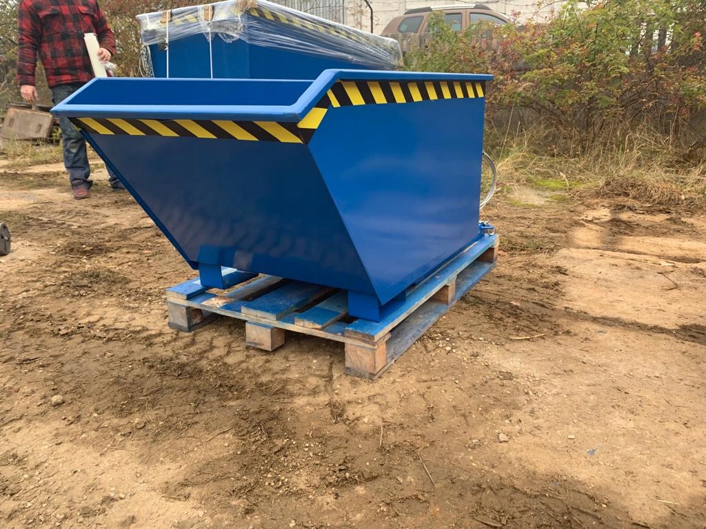 Niski, szeroki pojemnik PMUC LIGHT 1500 L