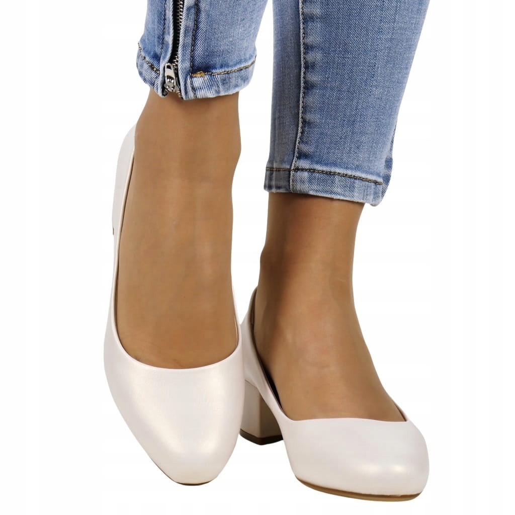 iButy DAMSKIE BUTY CZÓŁENKA NA NISKIM OBCASIE BEŻOWE PERŁOWE WKŁADKA SKÓRA Marka bez marki