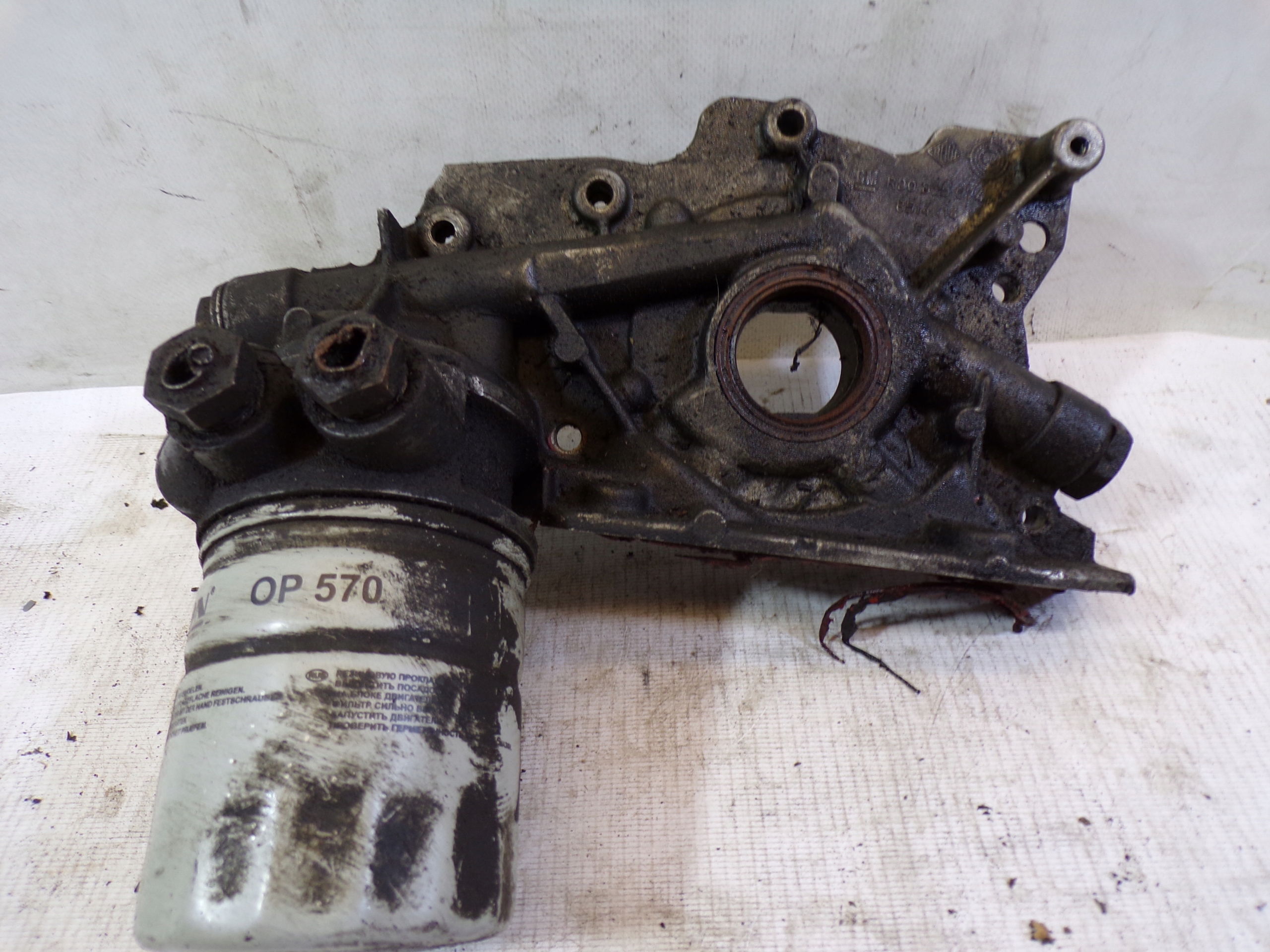 oil pump OPEL KADETT 1.8 90325074