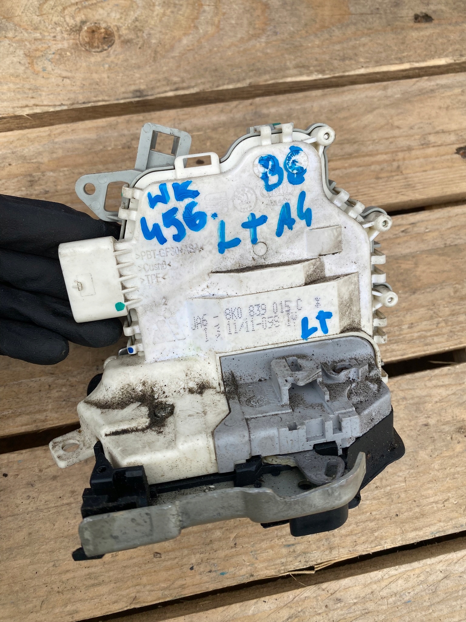lock door left rear part rear left AUDI A4 B8 8K0839015C