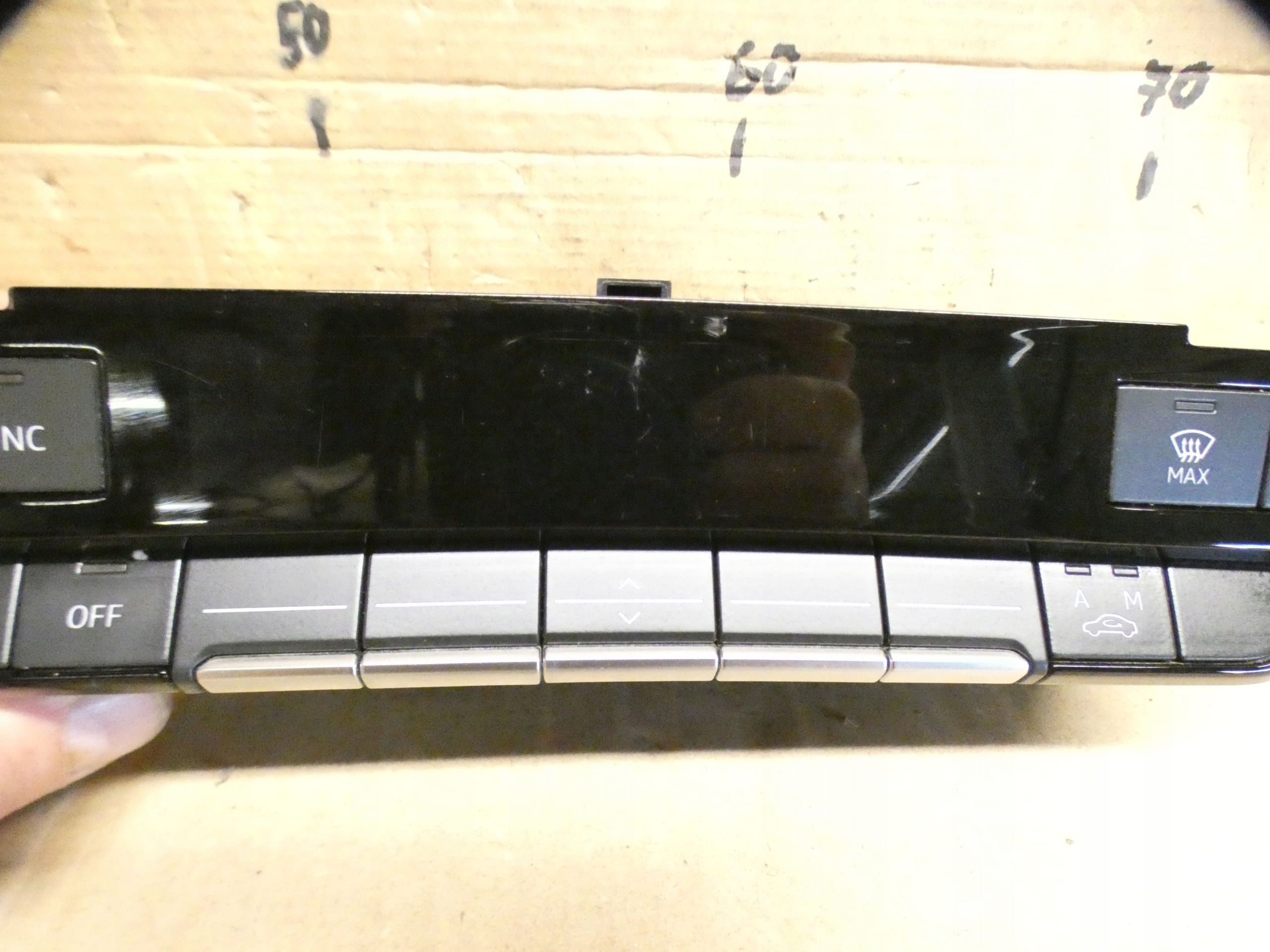 Audi Q4 89A 45 E-TRON , SUV, 2023, PANEL KLIMATYZCJI 89A820043