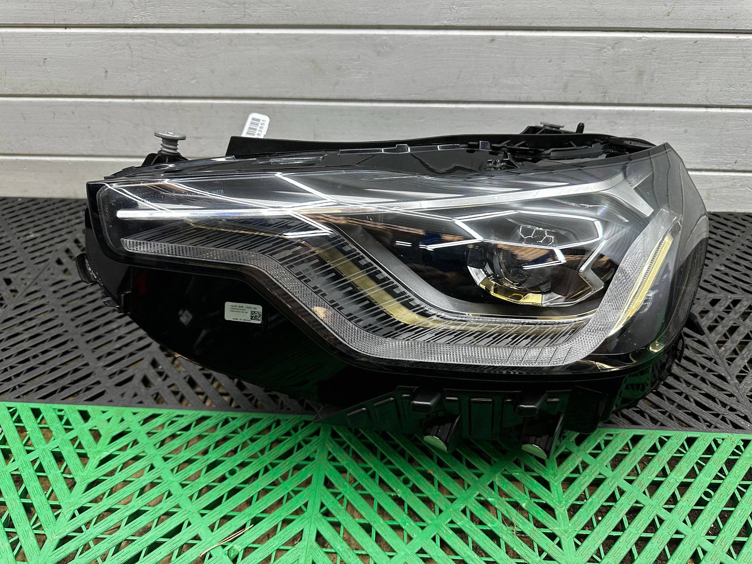 Licht vorne BMW 2 G42 5A320F3