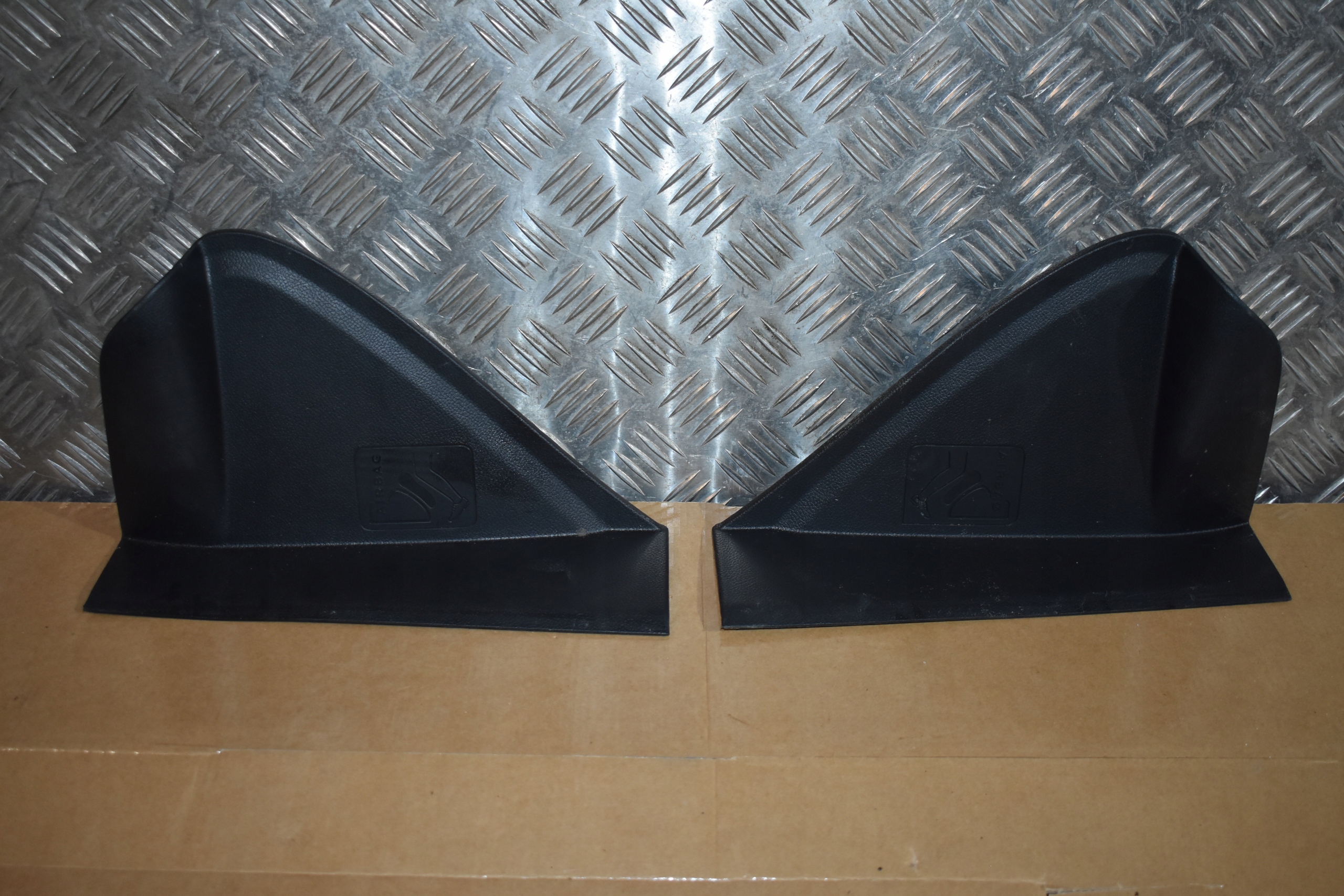 IDEALNA cover consoles left right MERCEDES W214 1