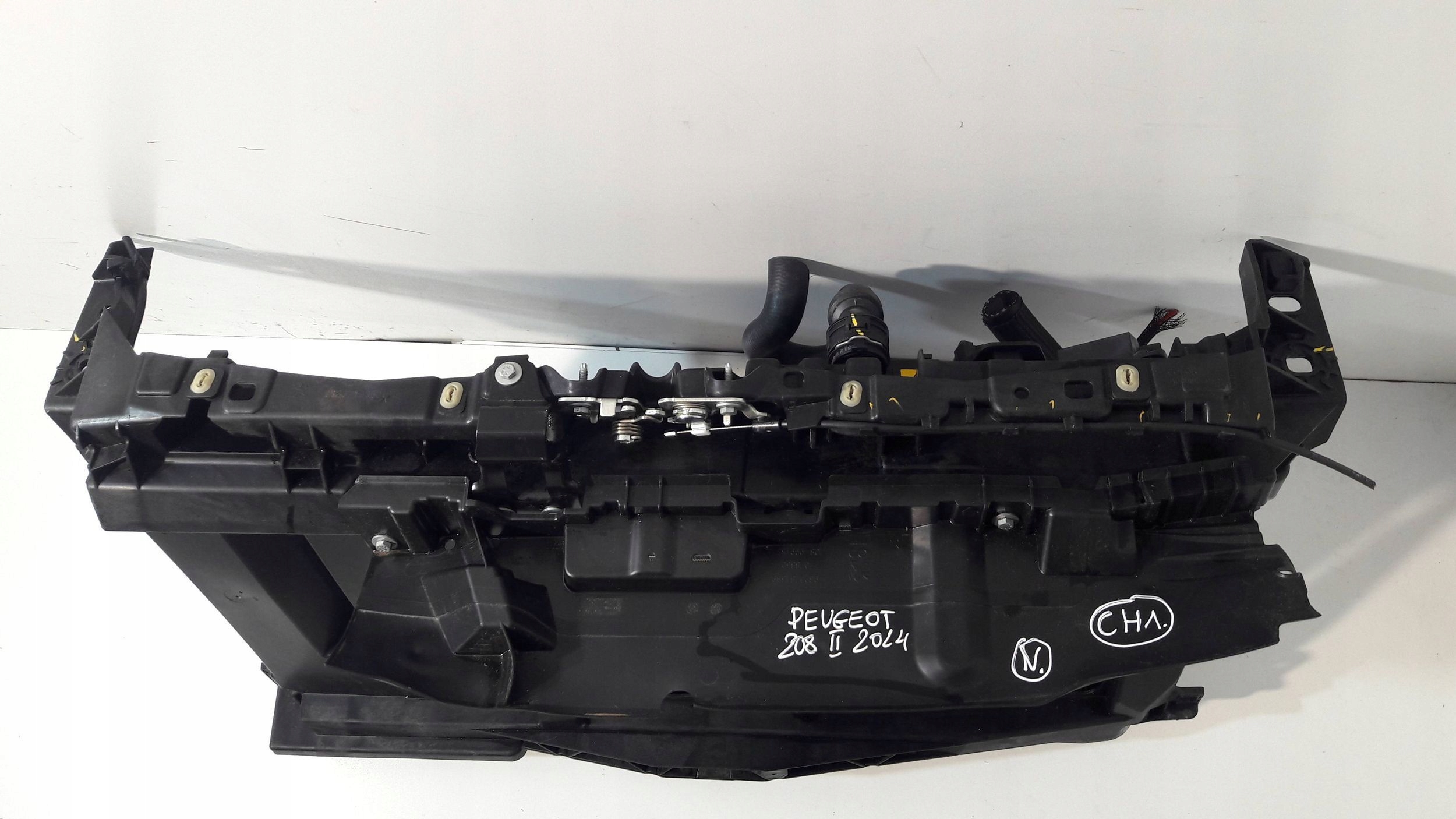Peugeot 208 II support panel for radiators 9823719380