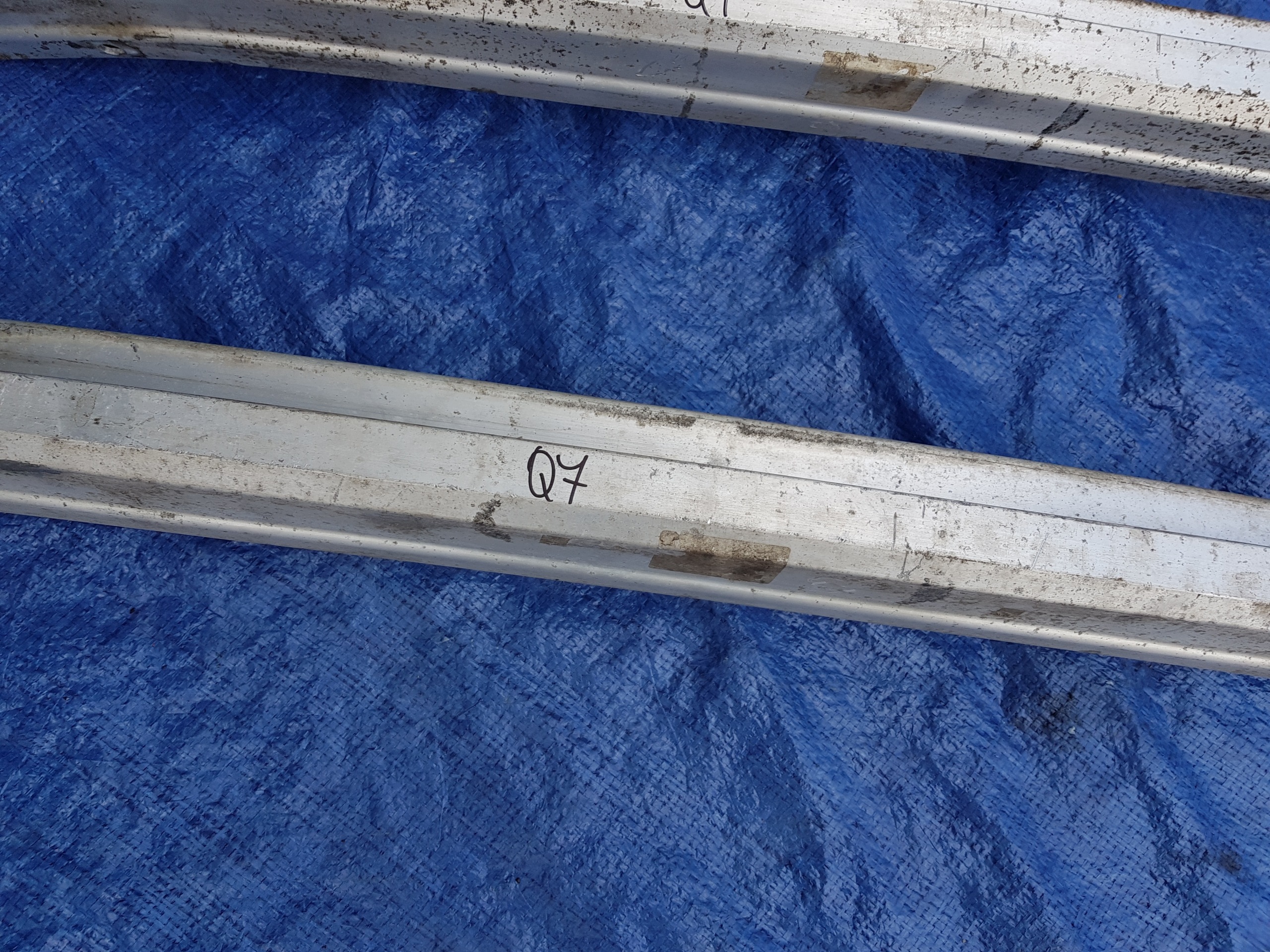 front sider pillar of a bumper AUDI Q7 4L