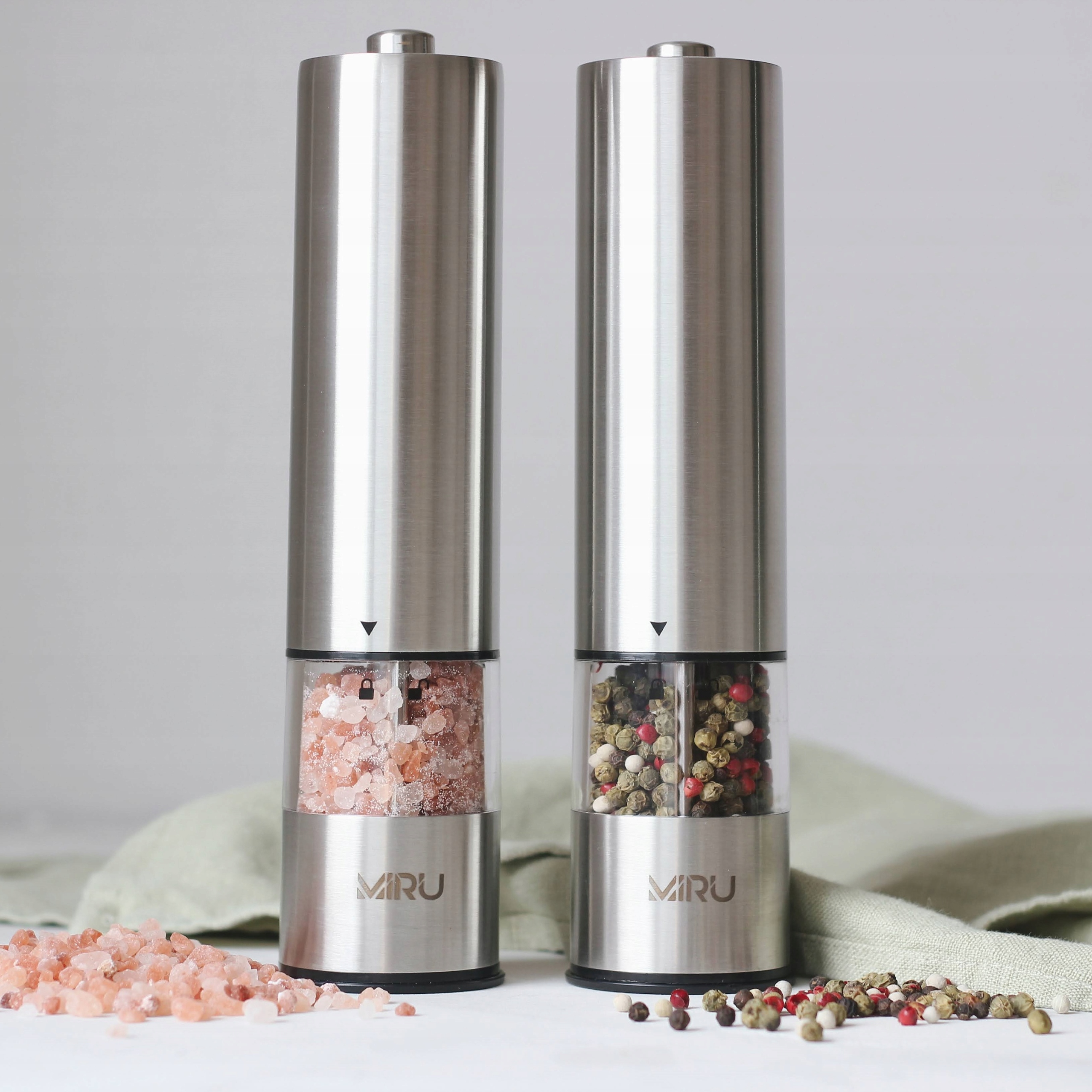 MŁYNEK DO PIEPRZU, SOLI I PRZYPRAW ELEKTRYCZNY STALOWY, LED, ZESTAW 2 szt. Marka MIRU
